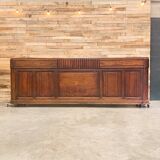 Breton bar counter