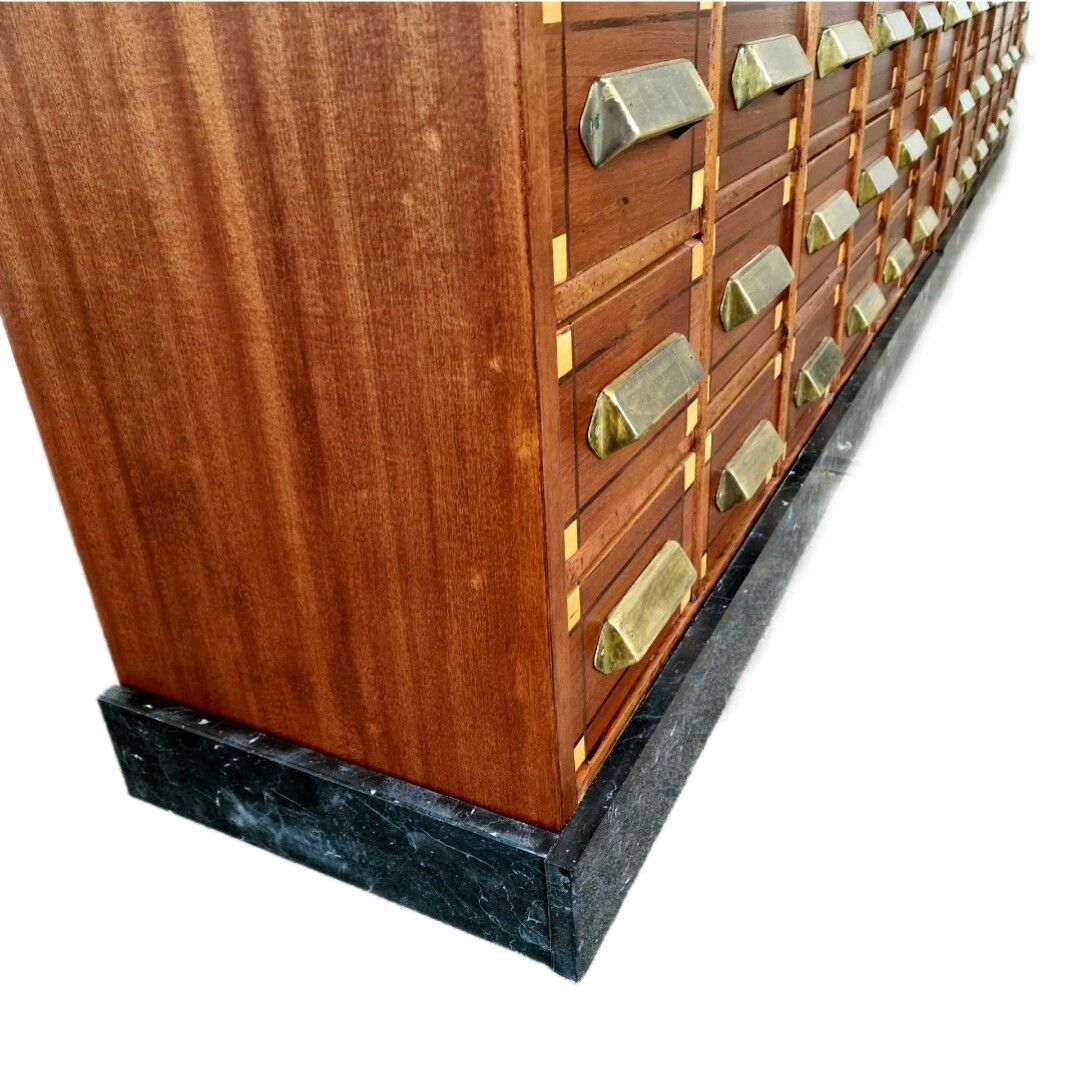 Grande armoire d’apothicaire Art Déco en acajou, 1909