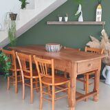 Farm table