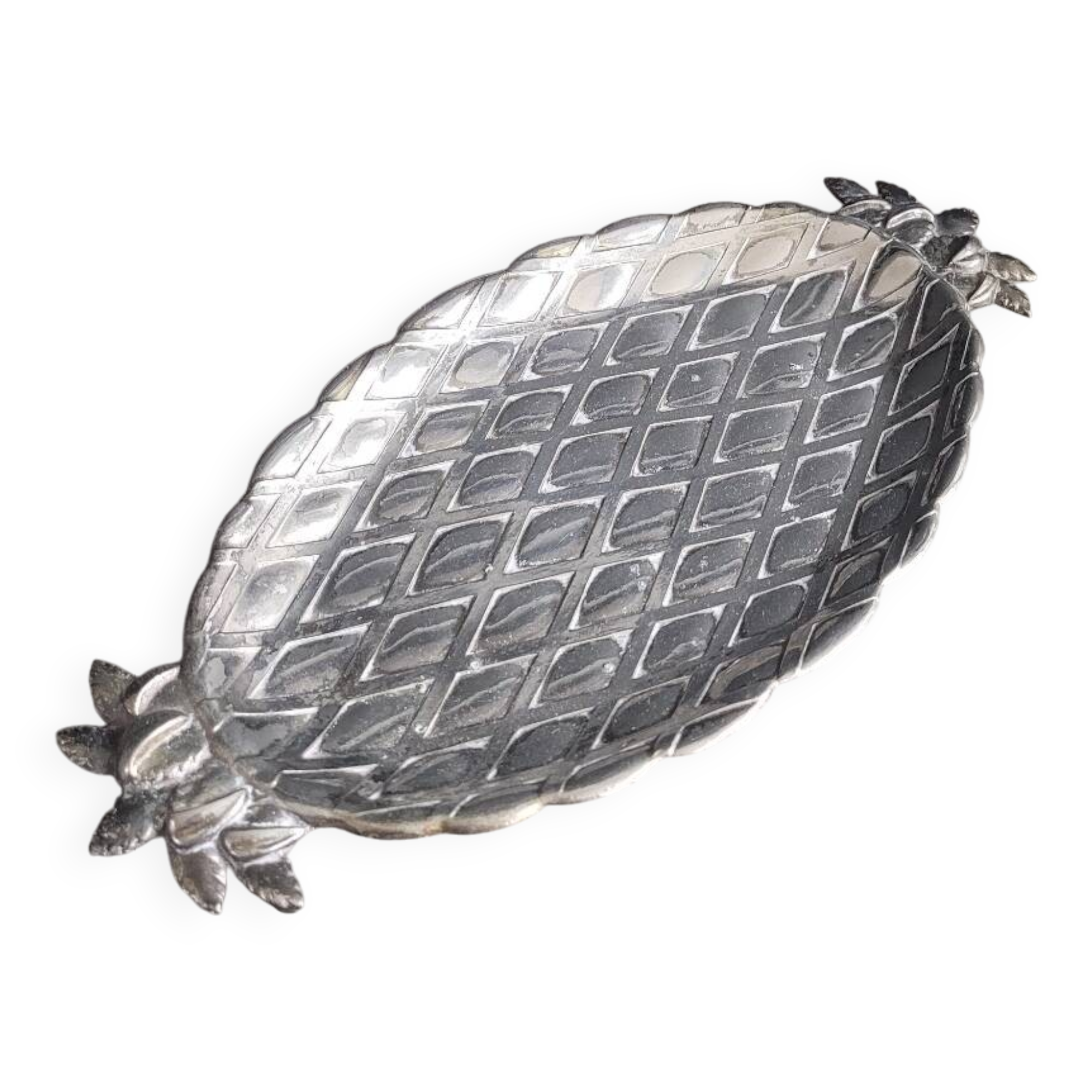 Silver pineapple pocket emptier