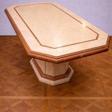 Large marble dining table – Central base