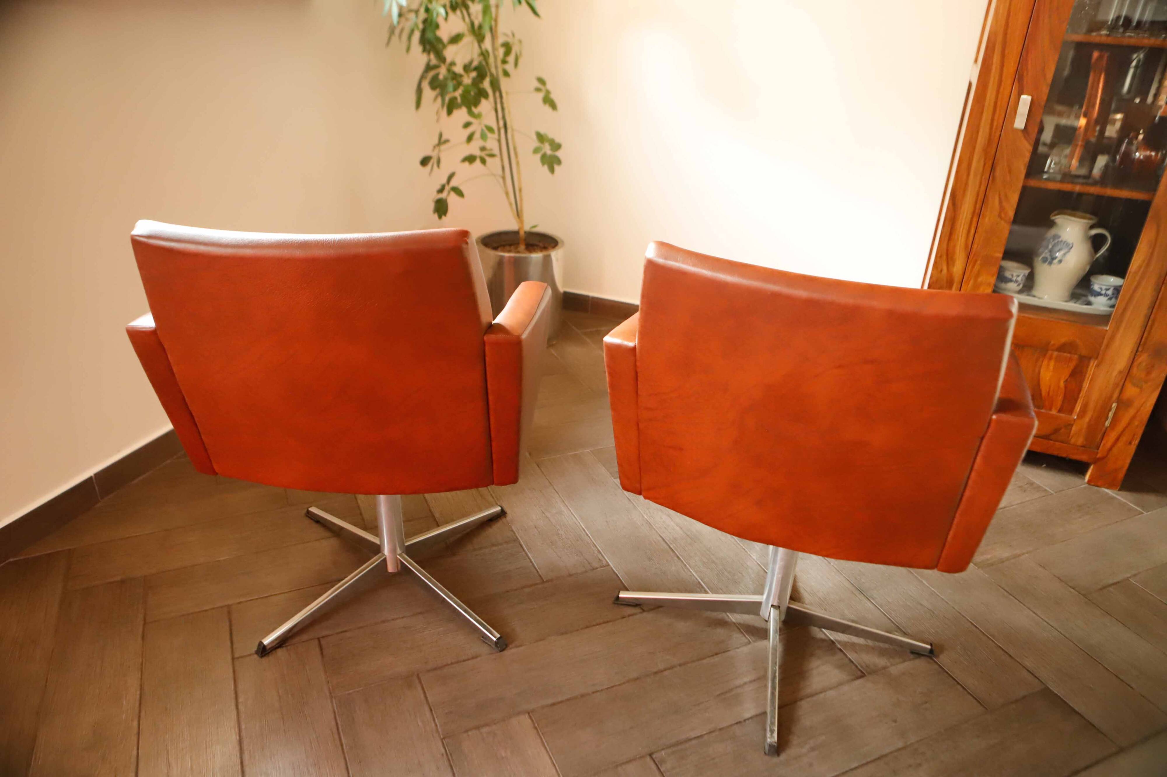 Set of 2 DDR Vintage Swivel Armchairs (1970s)
