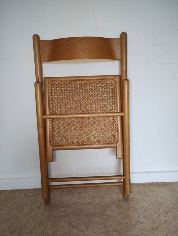 Chaise pliante assise cannée