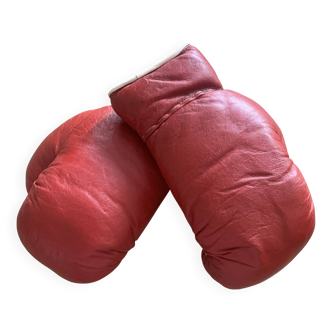 Vintage boxing gloves, size m