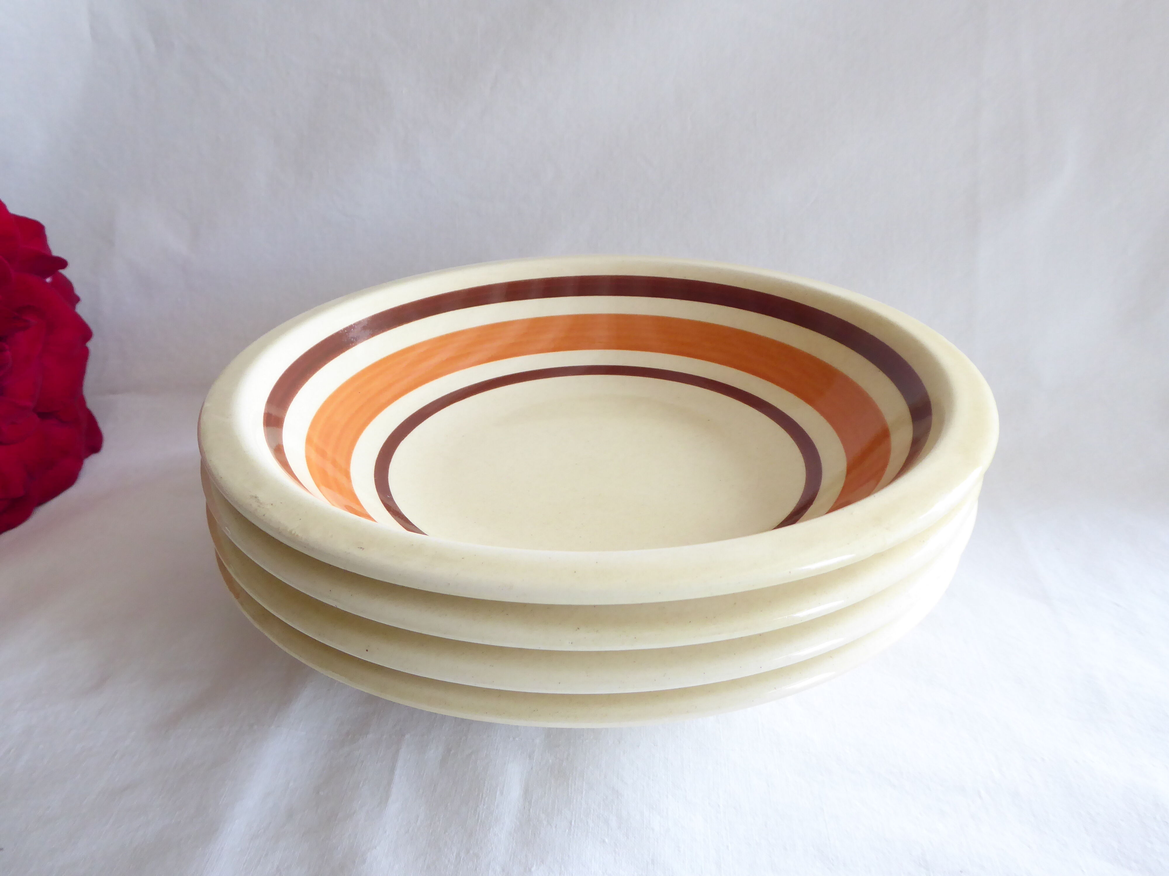 Set of 4 hollow earthenware plates