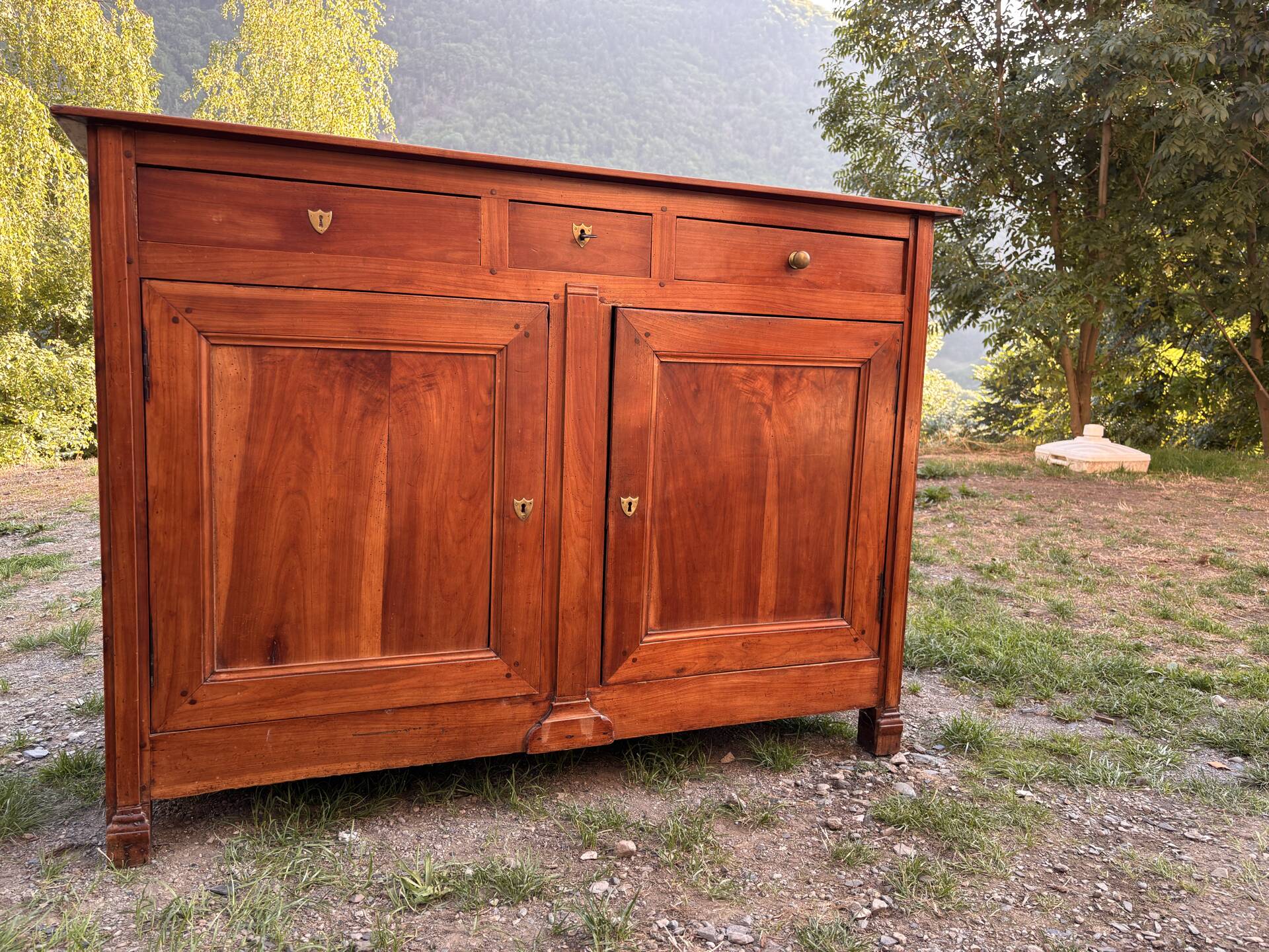 Old buffet
