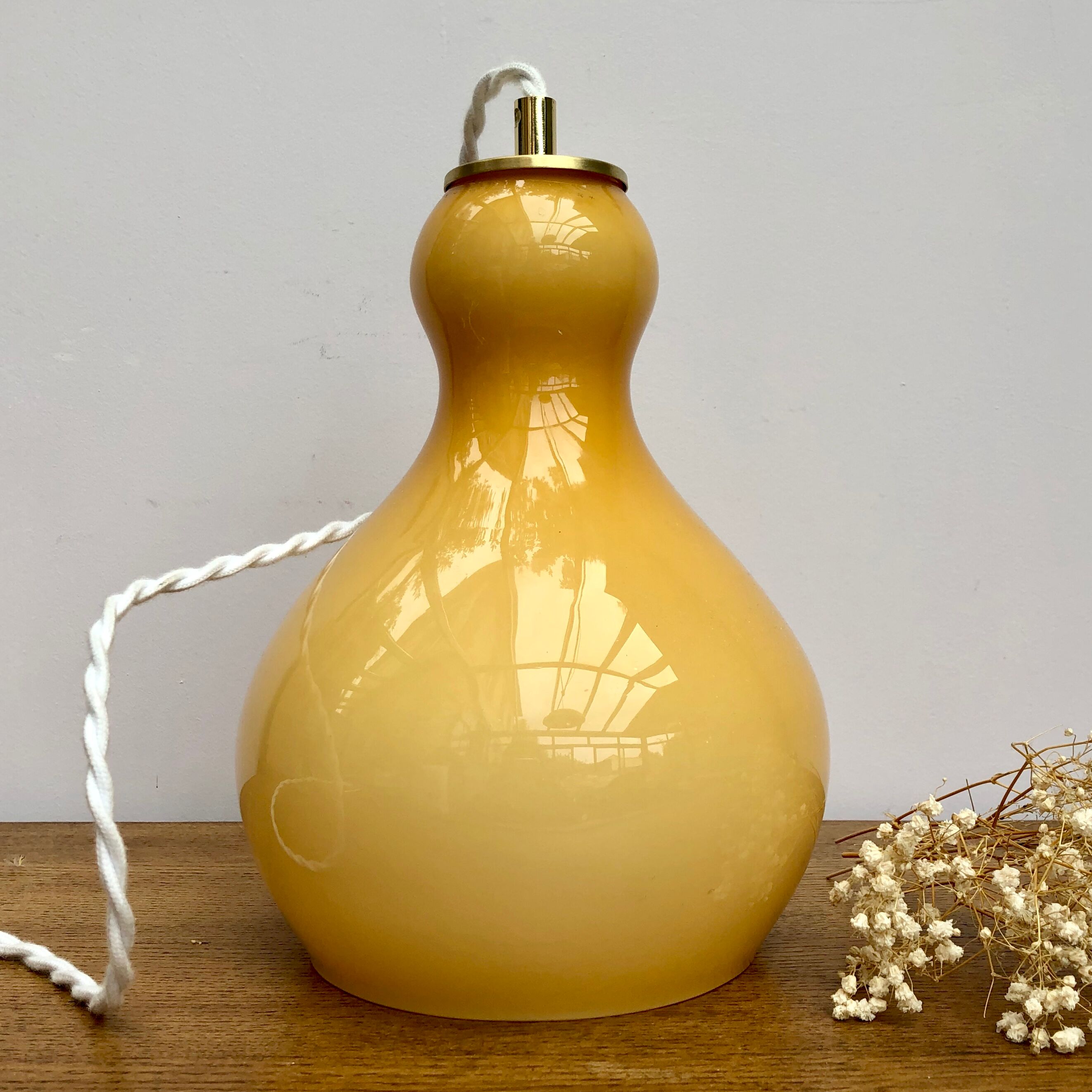Vintage blind hanging lamp in ochre opaline