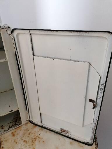 Metal wall toilet cabinet