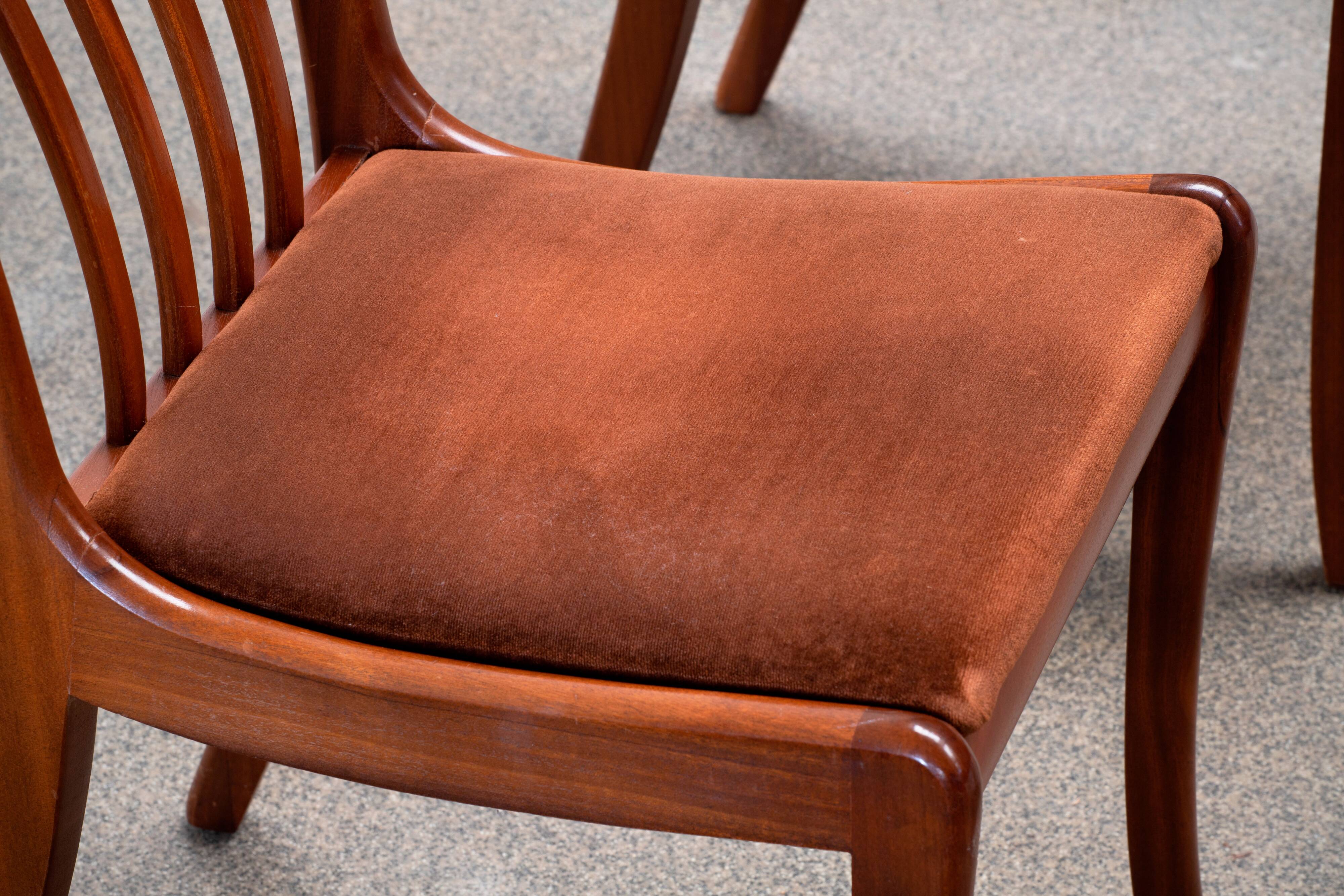 Series of 6 scandinavian chairs