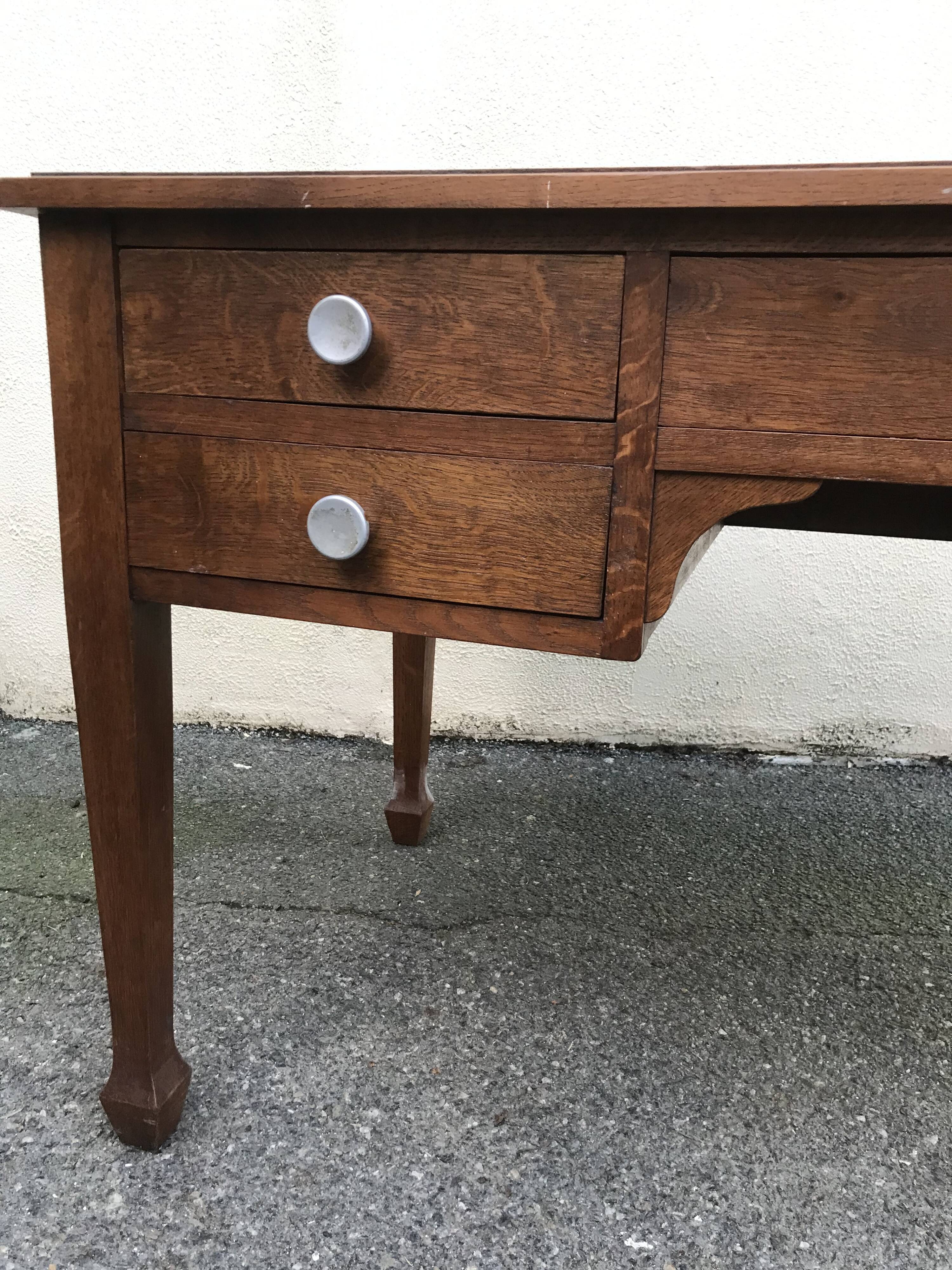 Arts and Crafts Office