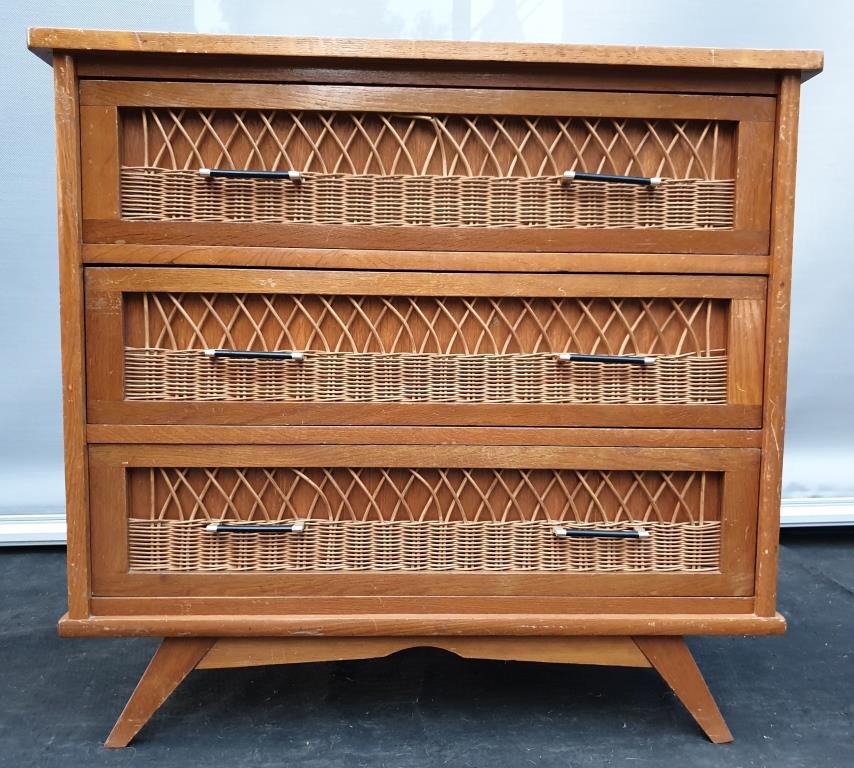 Dresser 1960 rattan braces