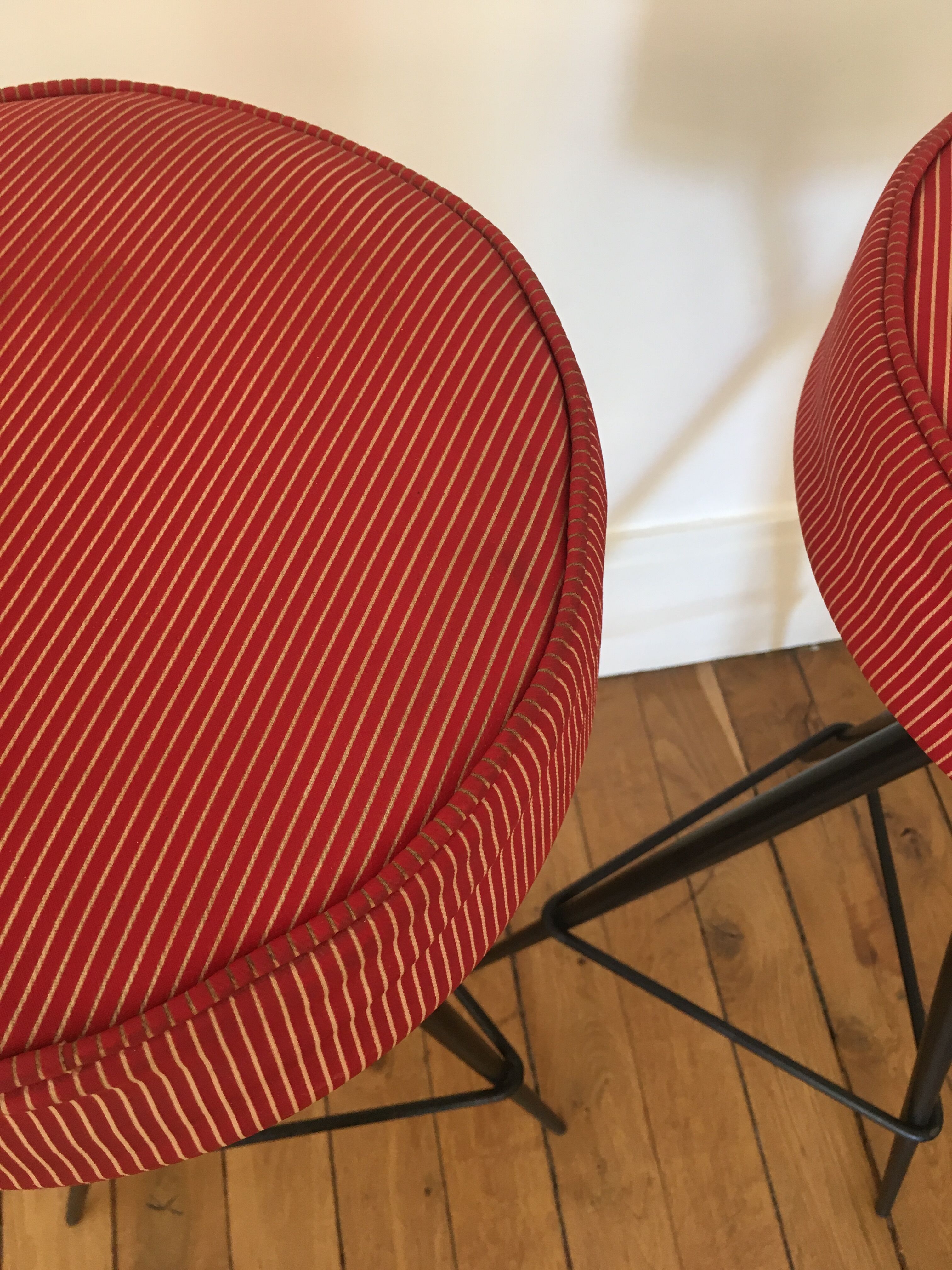 Pair of bar tripod stools