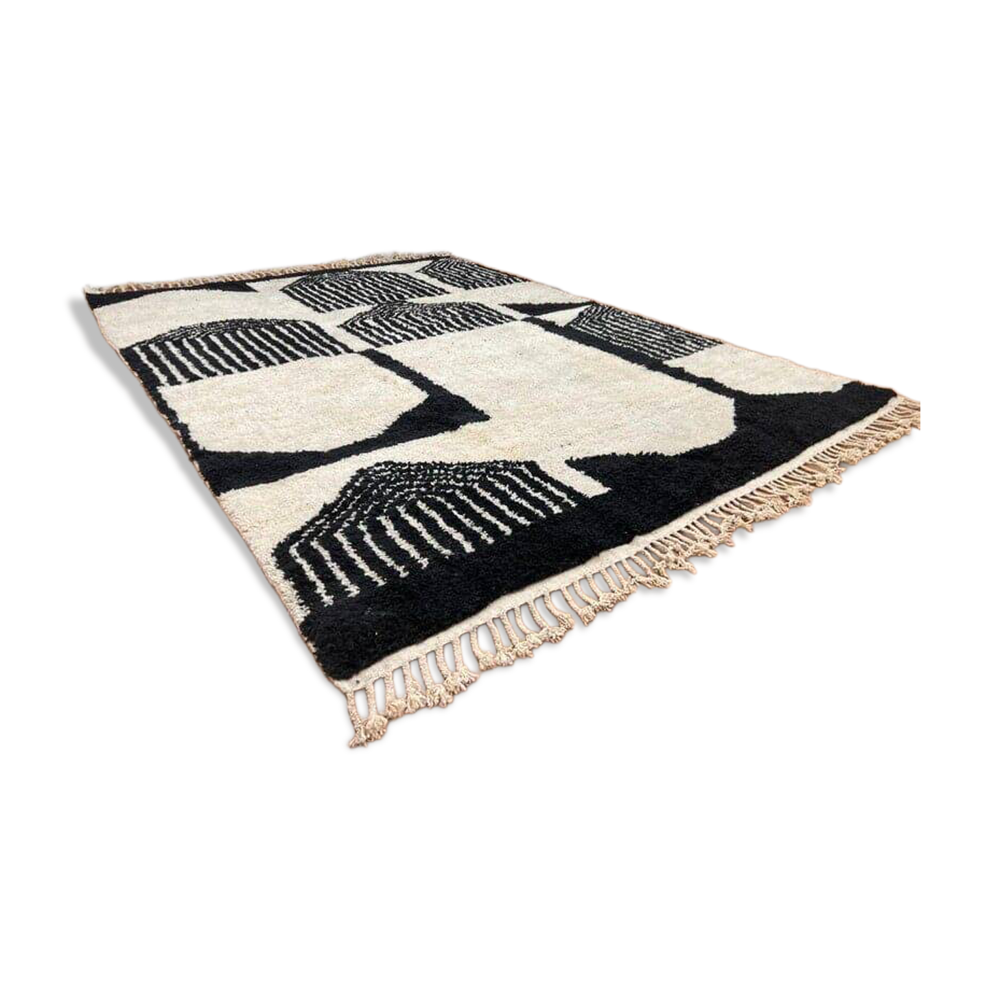 Handmade Moroccan Berber rug in wool, size 250 x 250 cm.