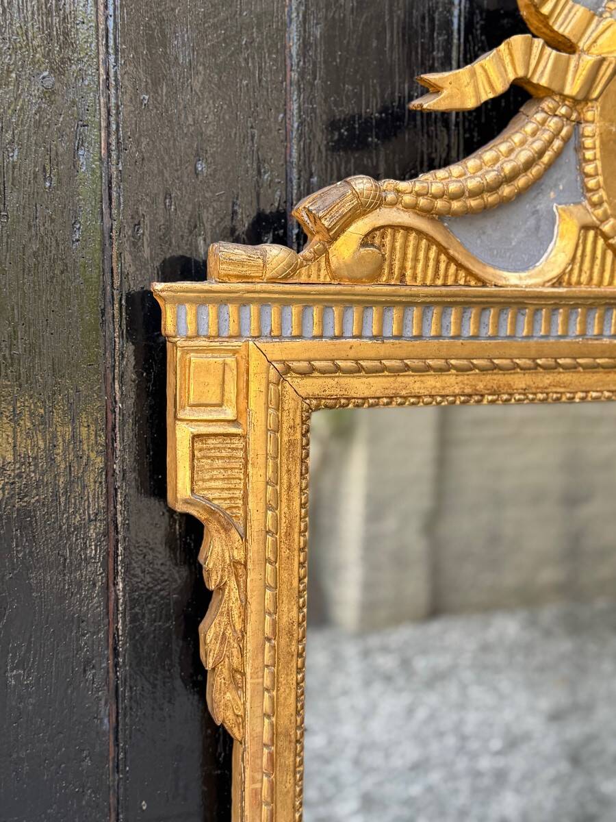 Large Mirror with Entwined Doves, Louis XVI, Gilded and Painted Wood, 18th Century
