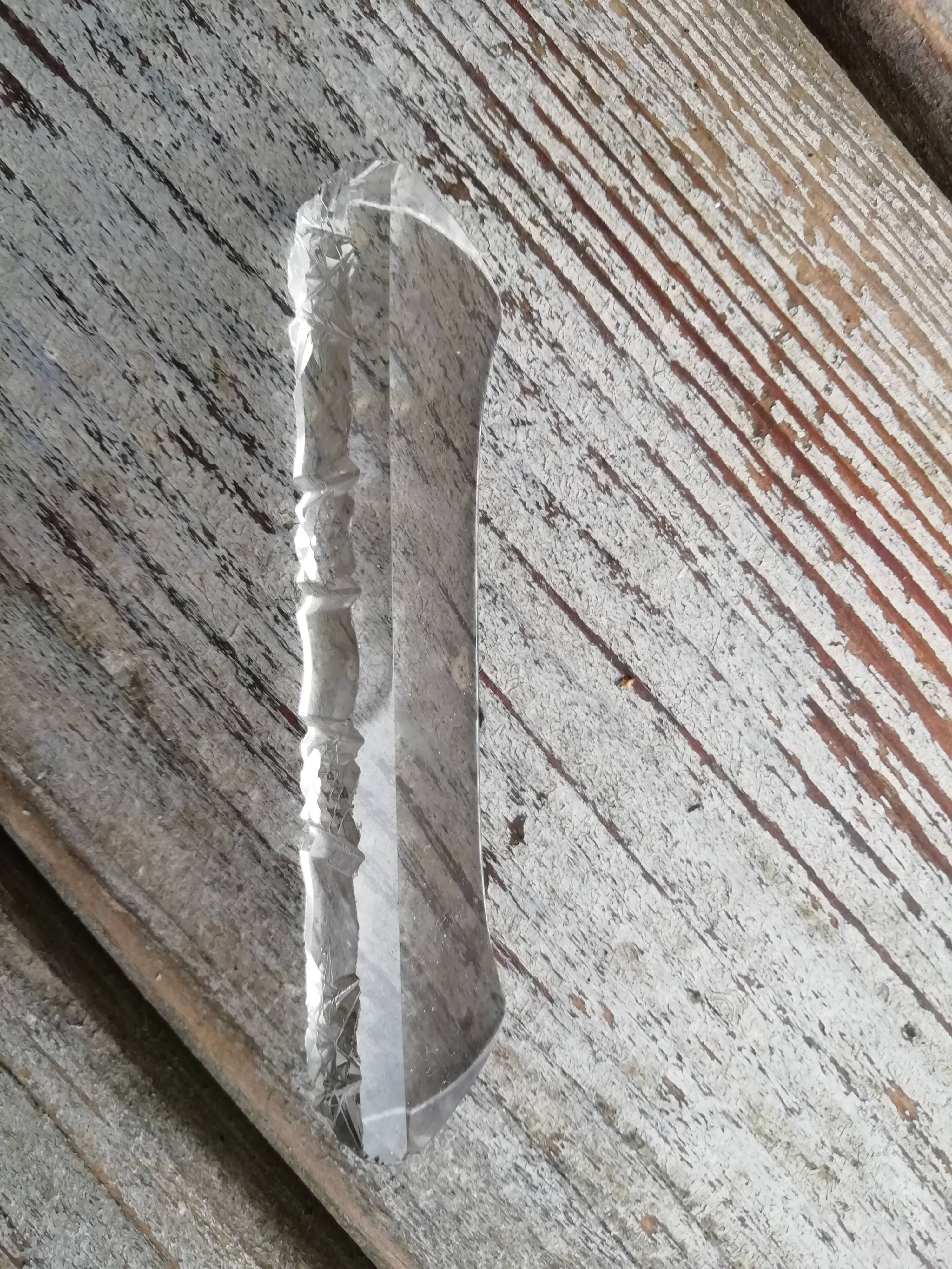 Door chiseled knives Series of 12 chiselled knife holders