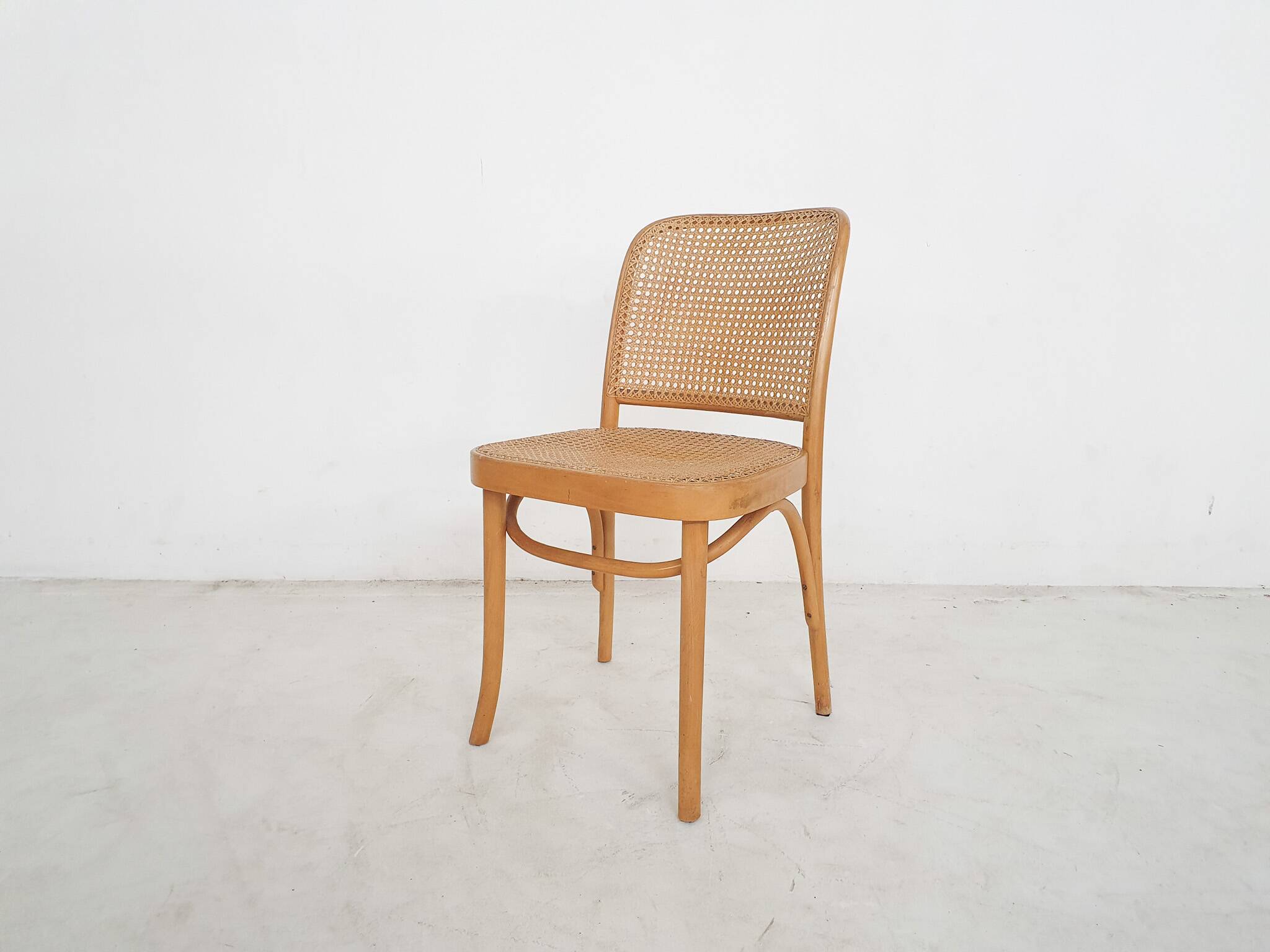 Joseph Hoffmann for Thonet Model No. 811 dining chair, Czechoslovakia, 1920
