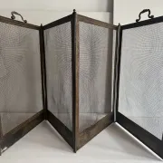 Antique brass and iron mesh spark guard with 4 panels – Early 20th century
