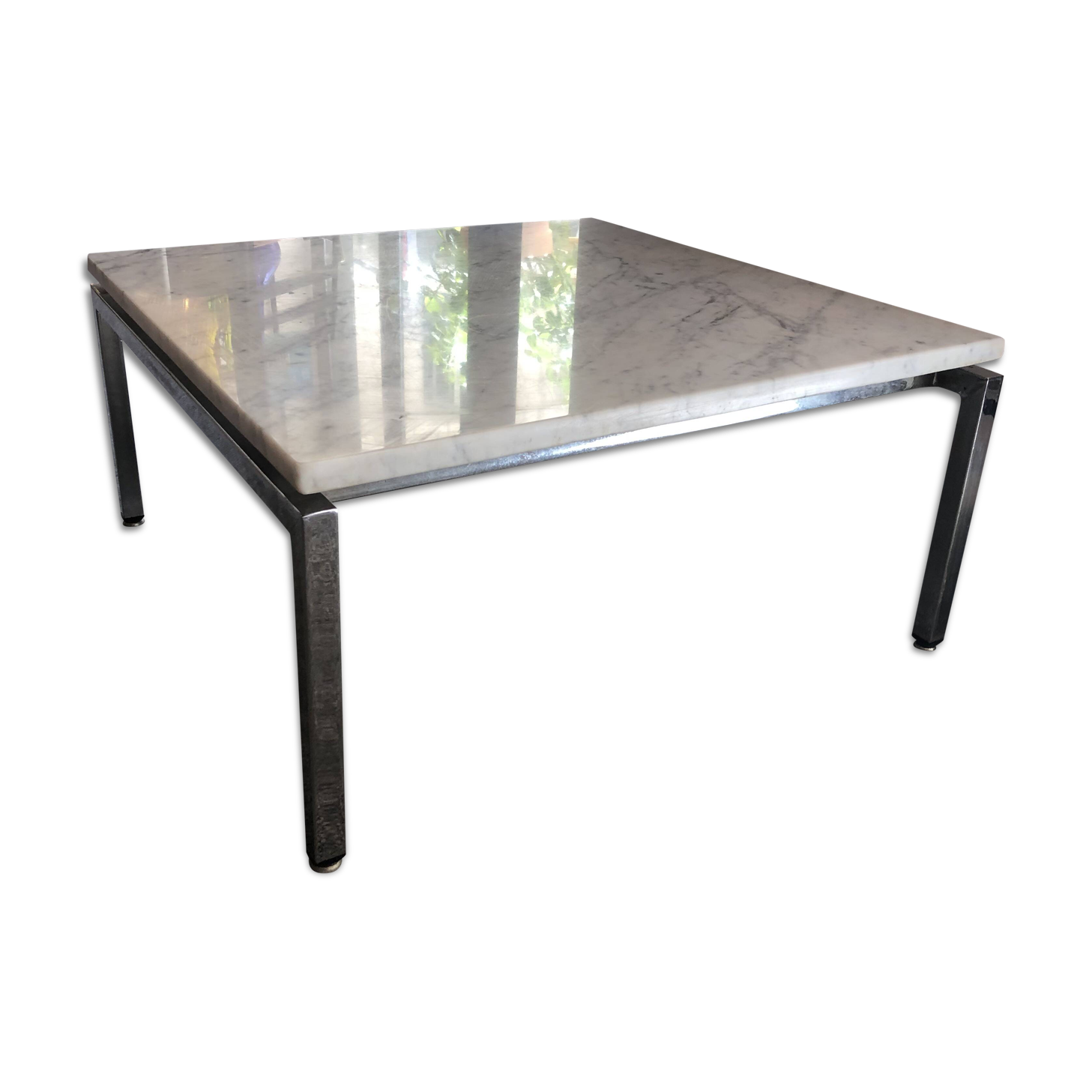 Table basse en marbre et chrome