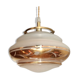 Suspension globe opaline blanc et doré 1950