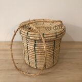 Wicker basket to hang