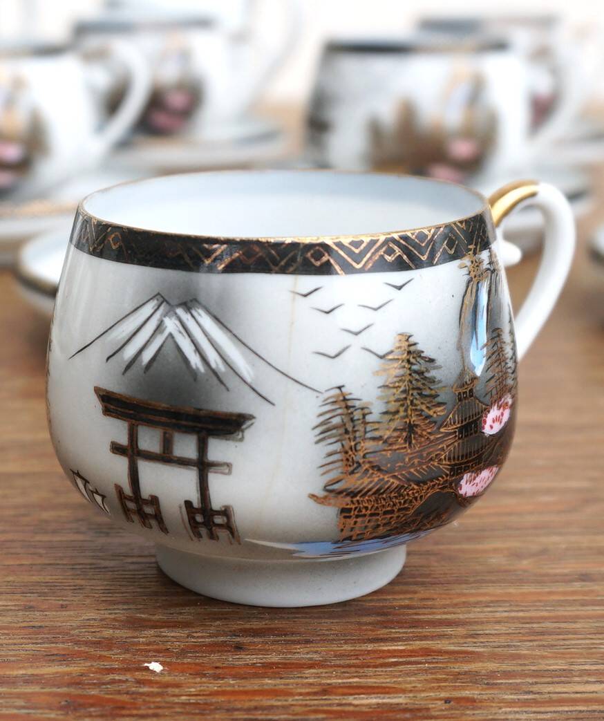 Porcelain tea set soko china temple decor