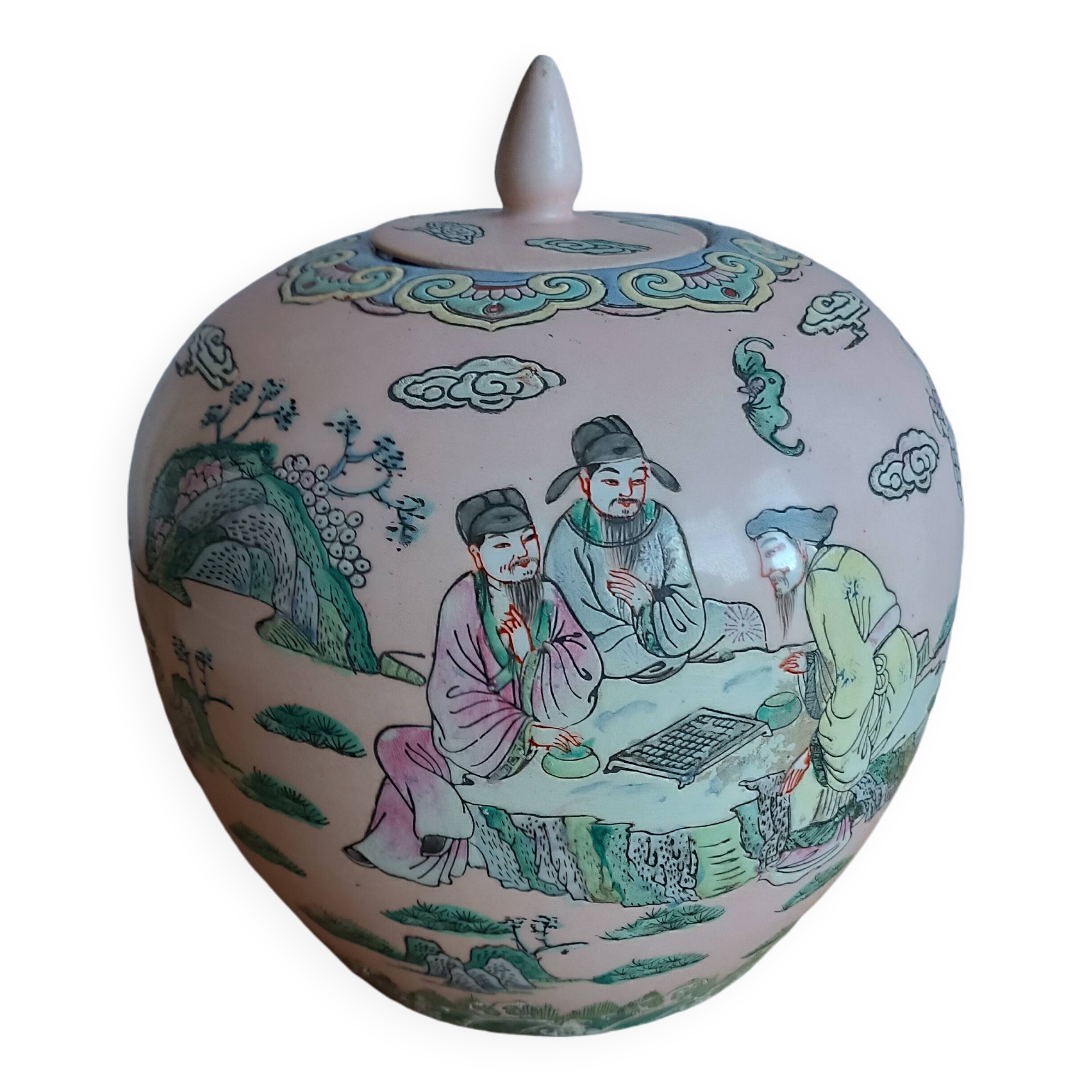 Polychrome enameled porcelain ginger jar China