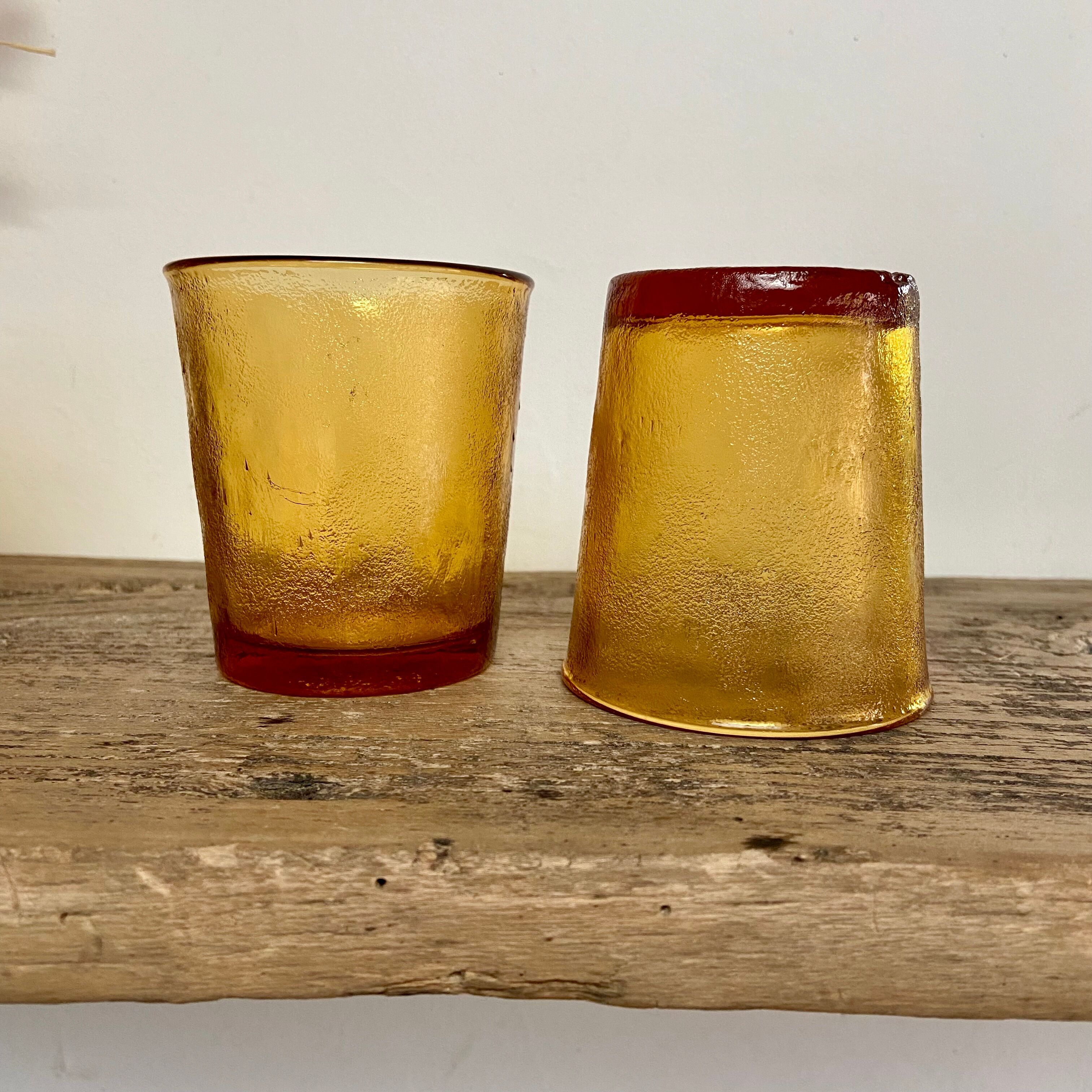 6 vintage Arcoroc Sierra textured amber glasses