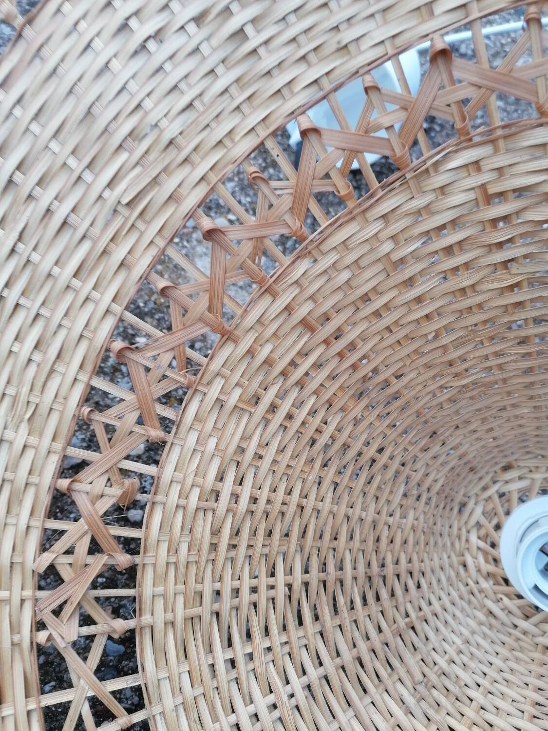 suspension en rotin vintage