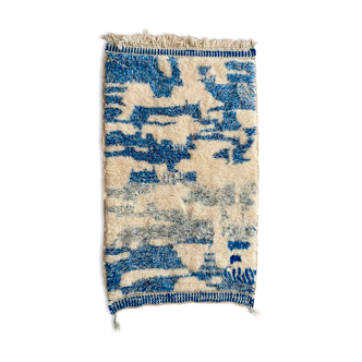 Tapis berbère à motifs bleu