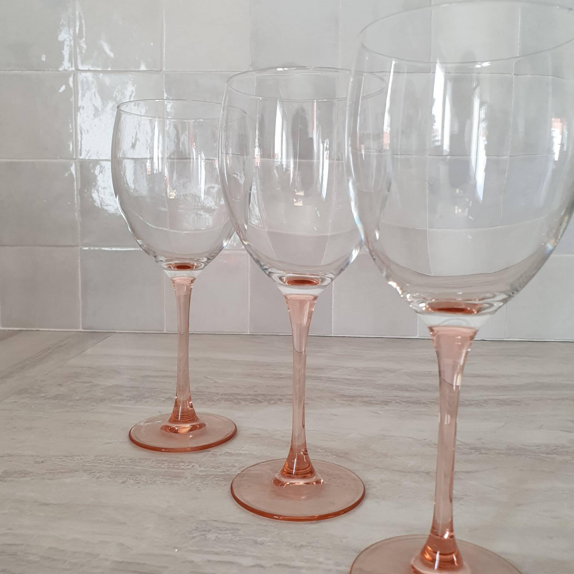 4 Verres à Eau ou Vin / verre à pied Rose