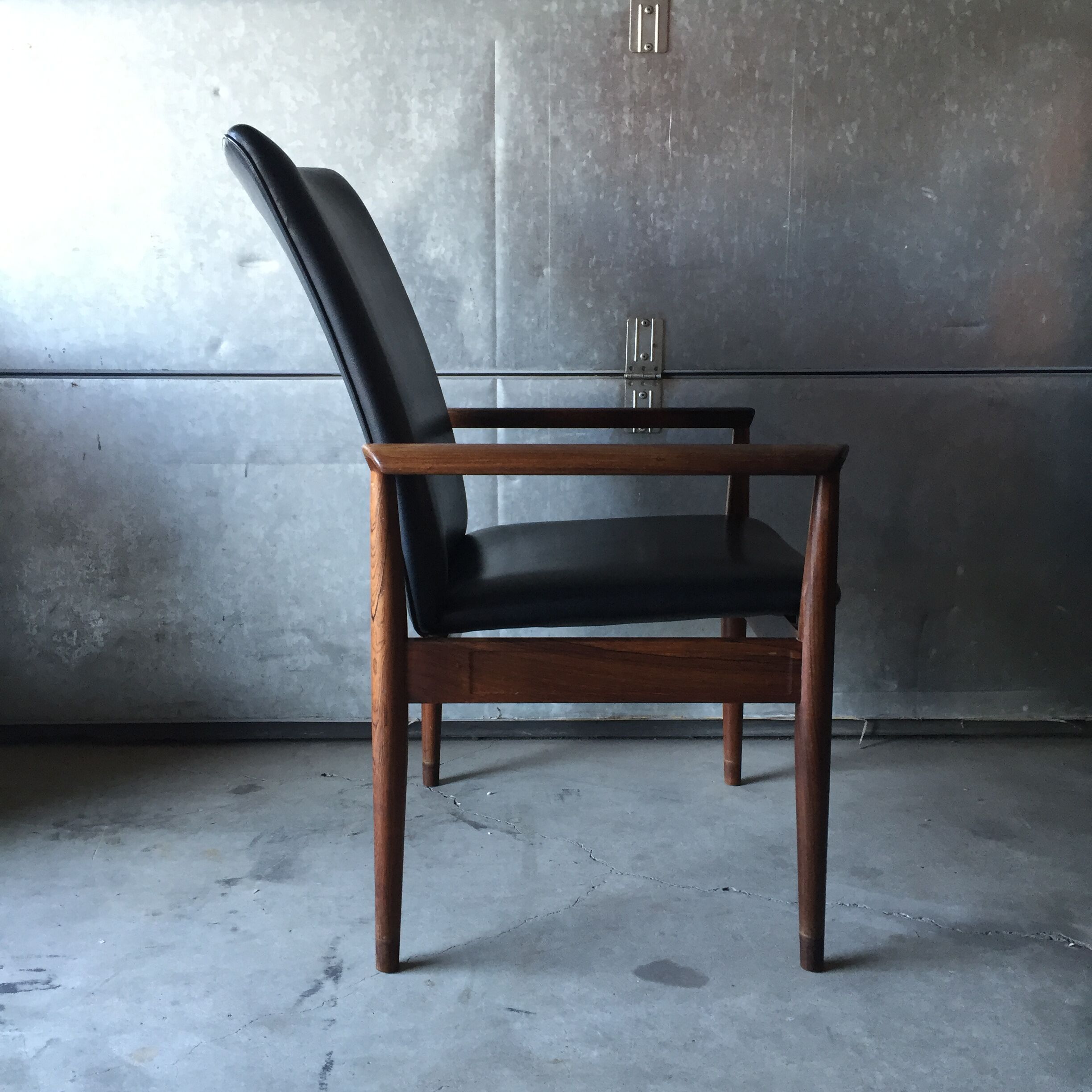 Diplomat office chair by Finn Juhl in rosewood and vintage leather 1970s