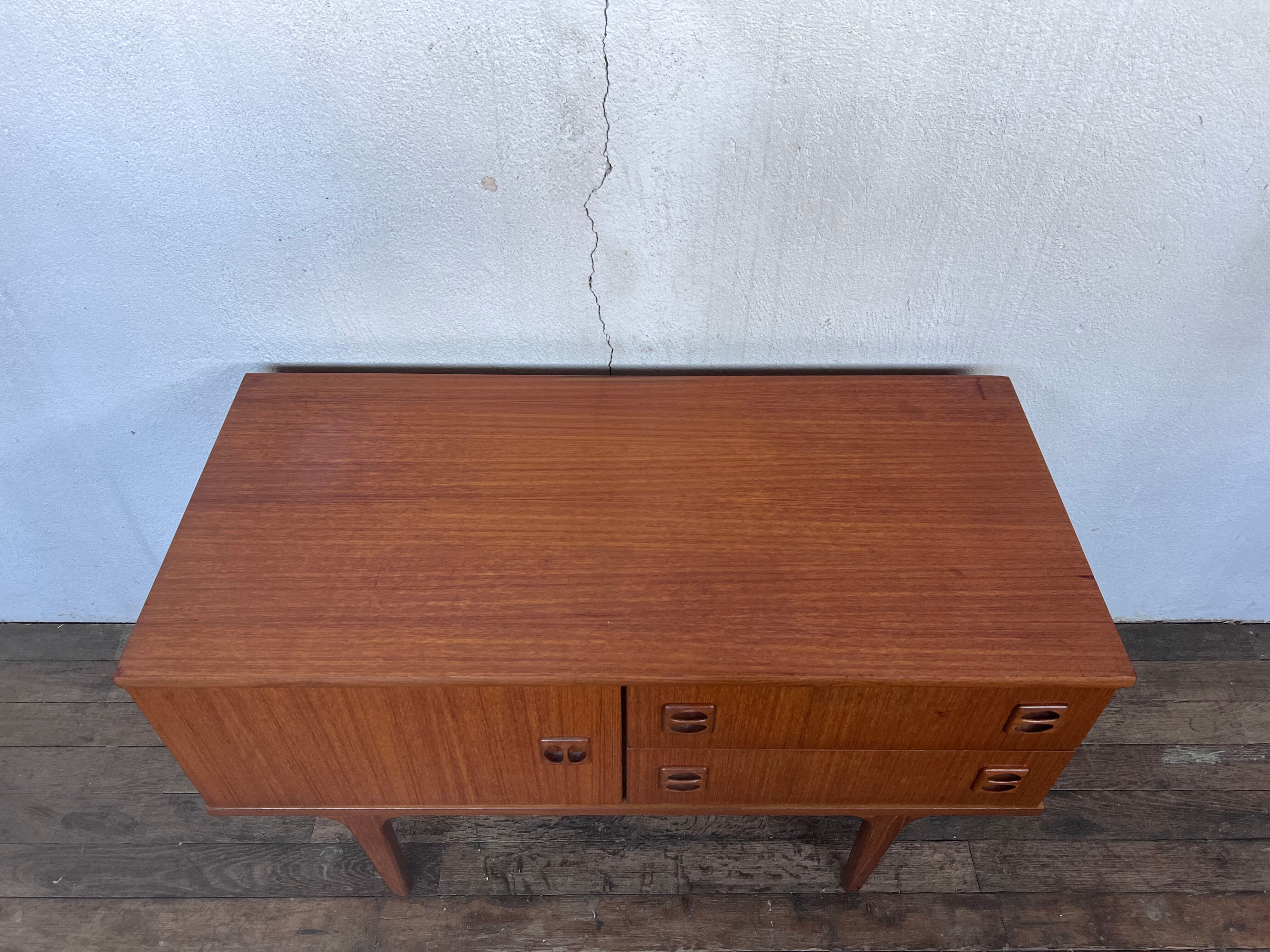 Scandinavian enfilade, teak tv stand design 1960 vintage
