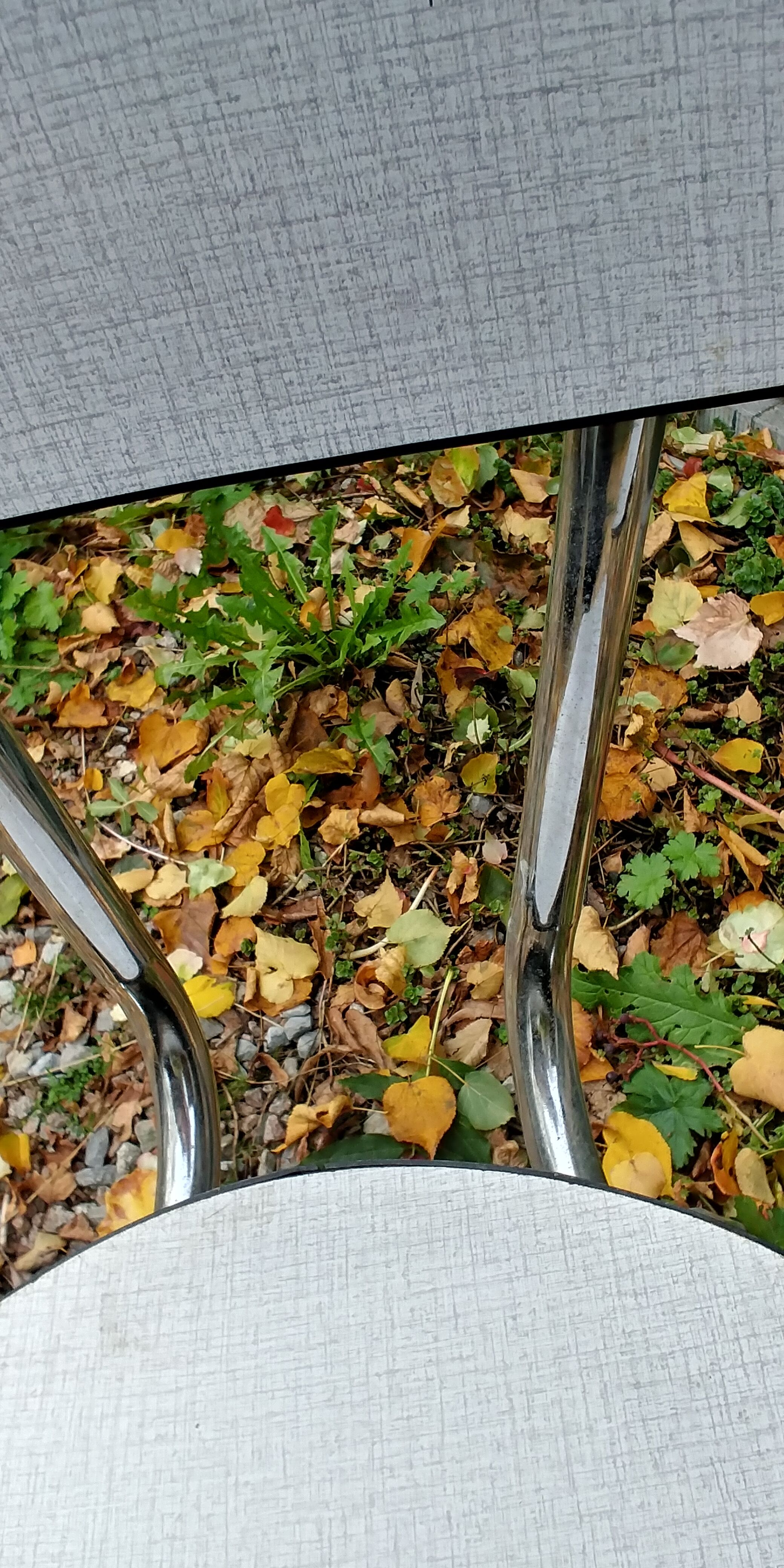 Pair of chairs in formica