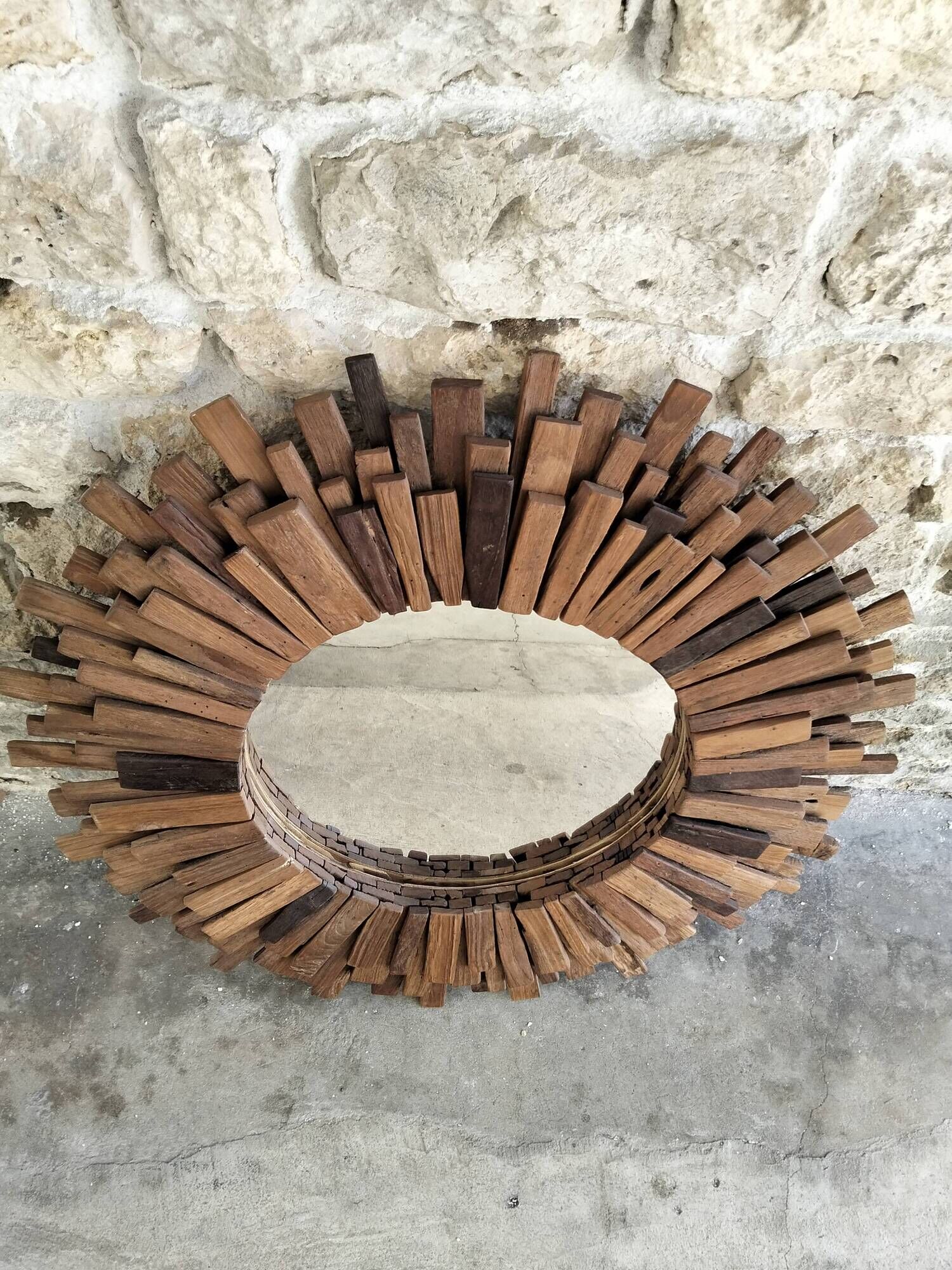 Round mirror