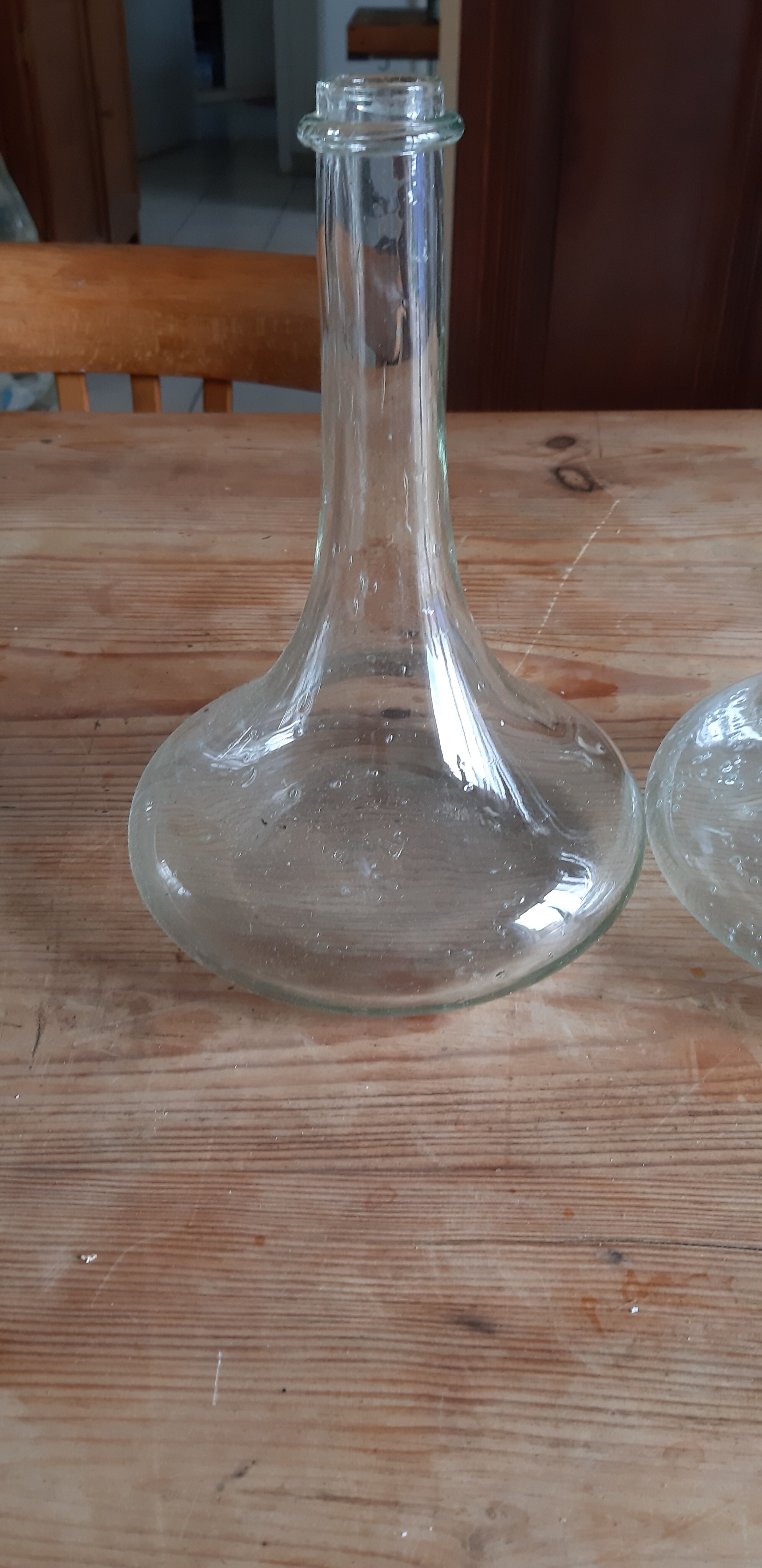 Pair of carafes to decant in blown glass