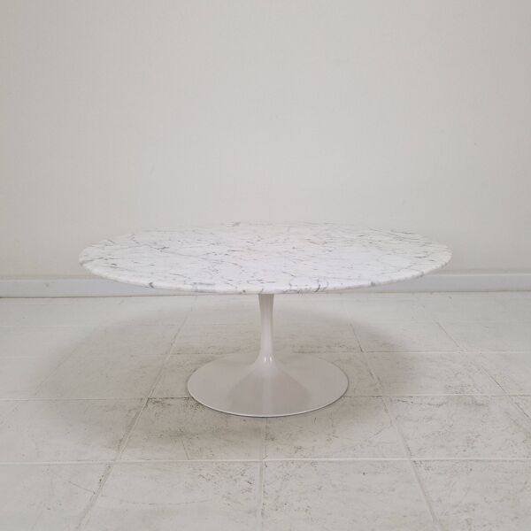 Table basse en marbre de Carrare Early par Eero Saarinen pour Knoll International