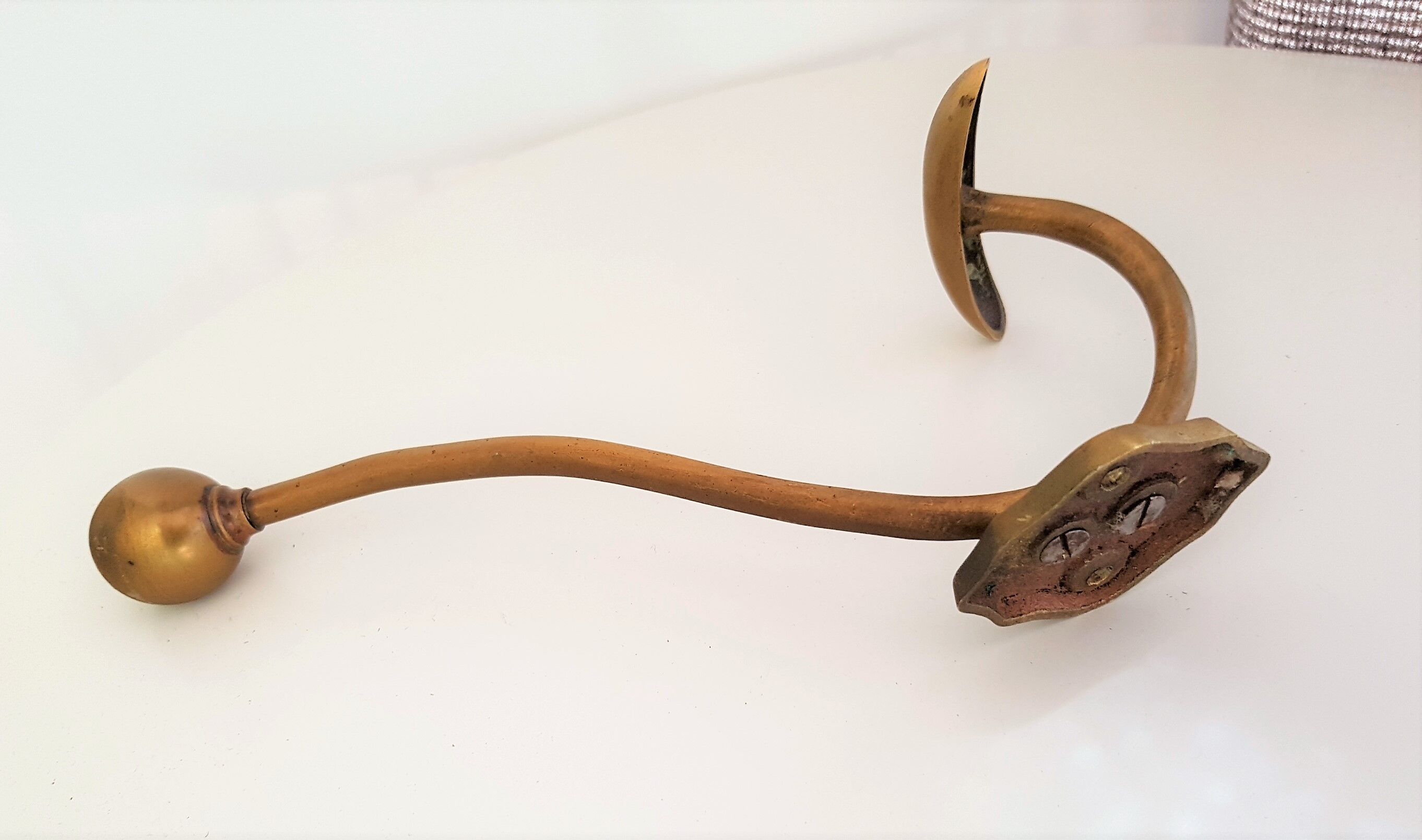 Lot of 4 hooks brass