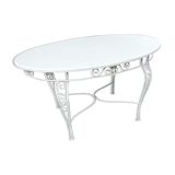 Oval garden table