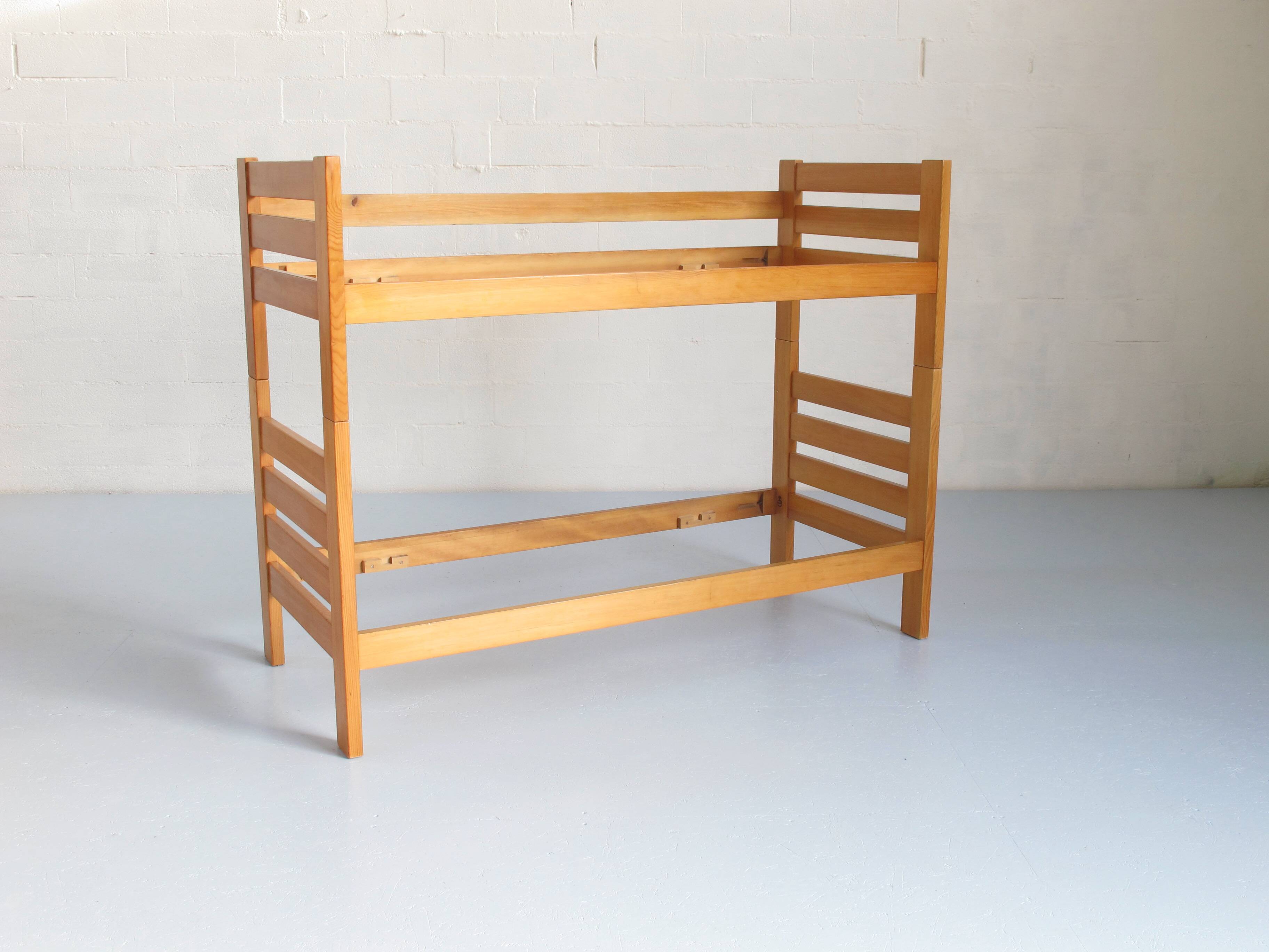 Bunk beds, Regain edition, Les Arcs 1600 Charlotte Perriand