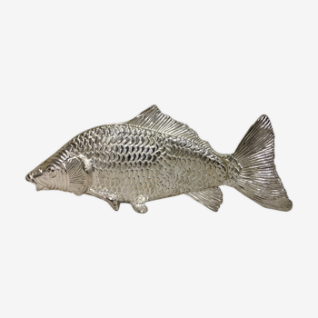 Silver metal fish