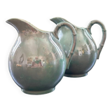 Paire de pichets bleu irisé