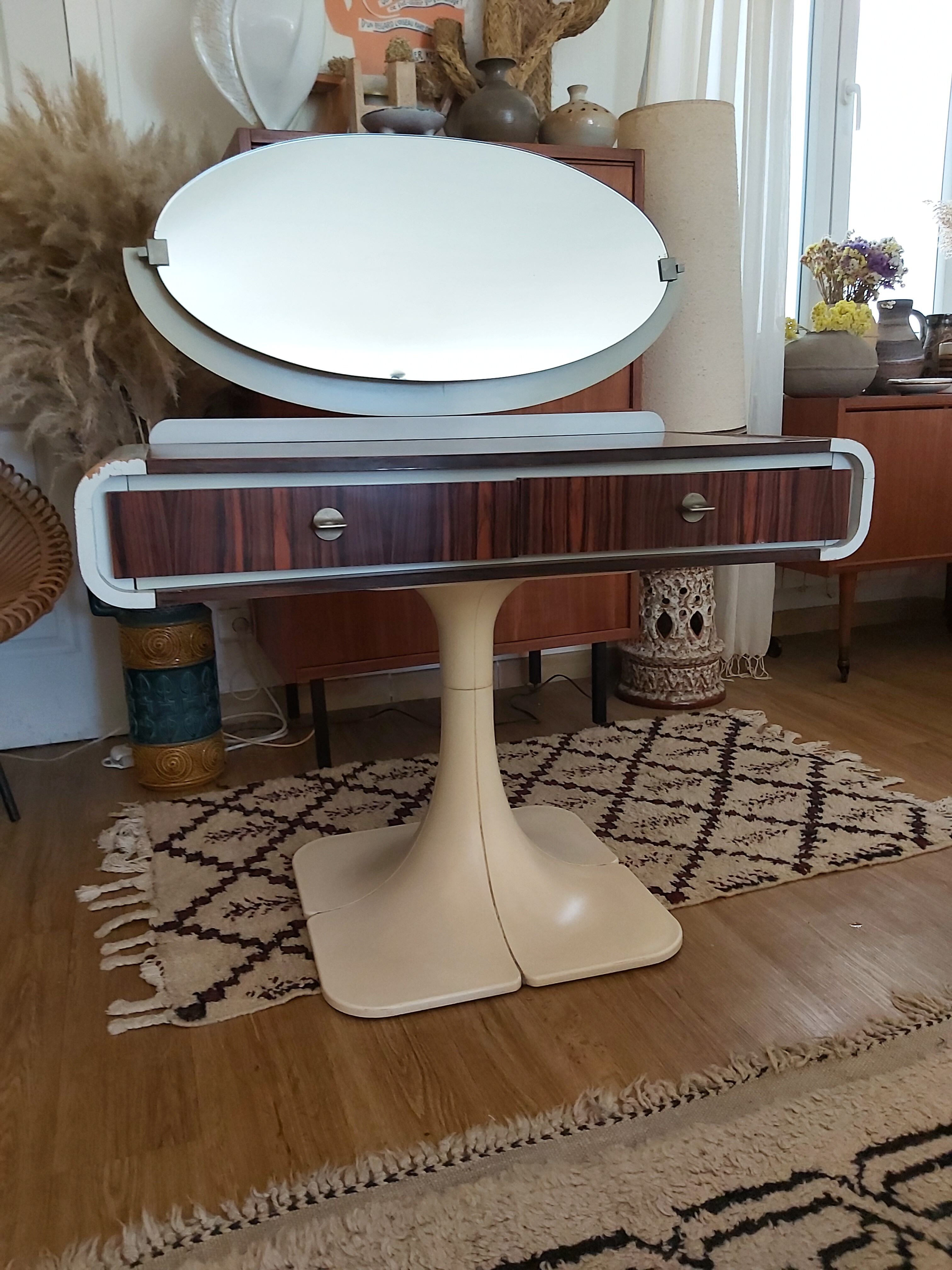 Coiffeuse années 70 pied tulipe