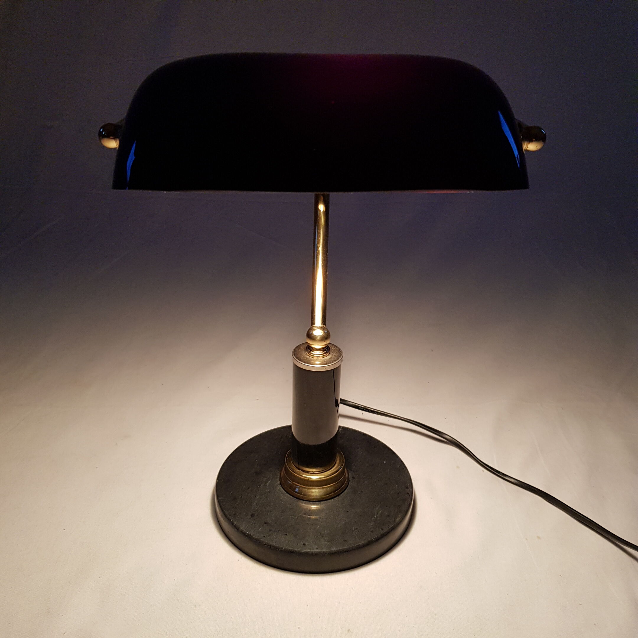 Desk lamp with base stone and black opaline