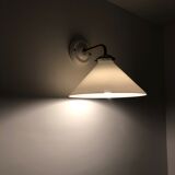 Opal glass wall ight