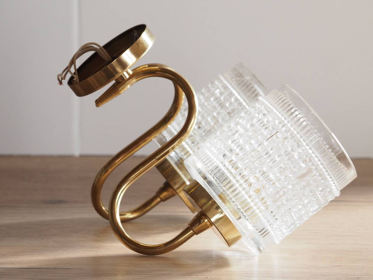 Romantic 2-arm wall lamp