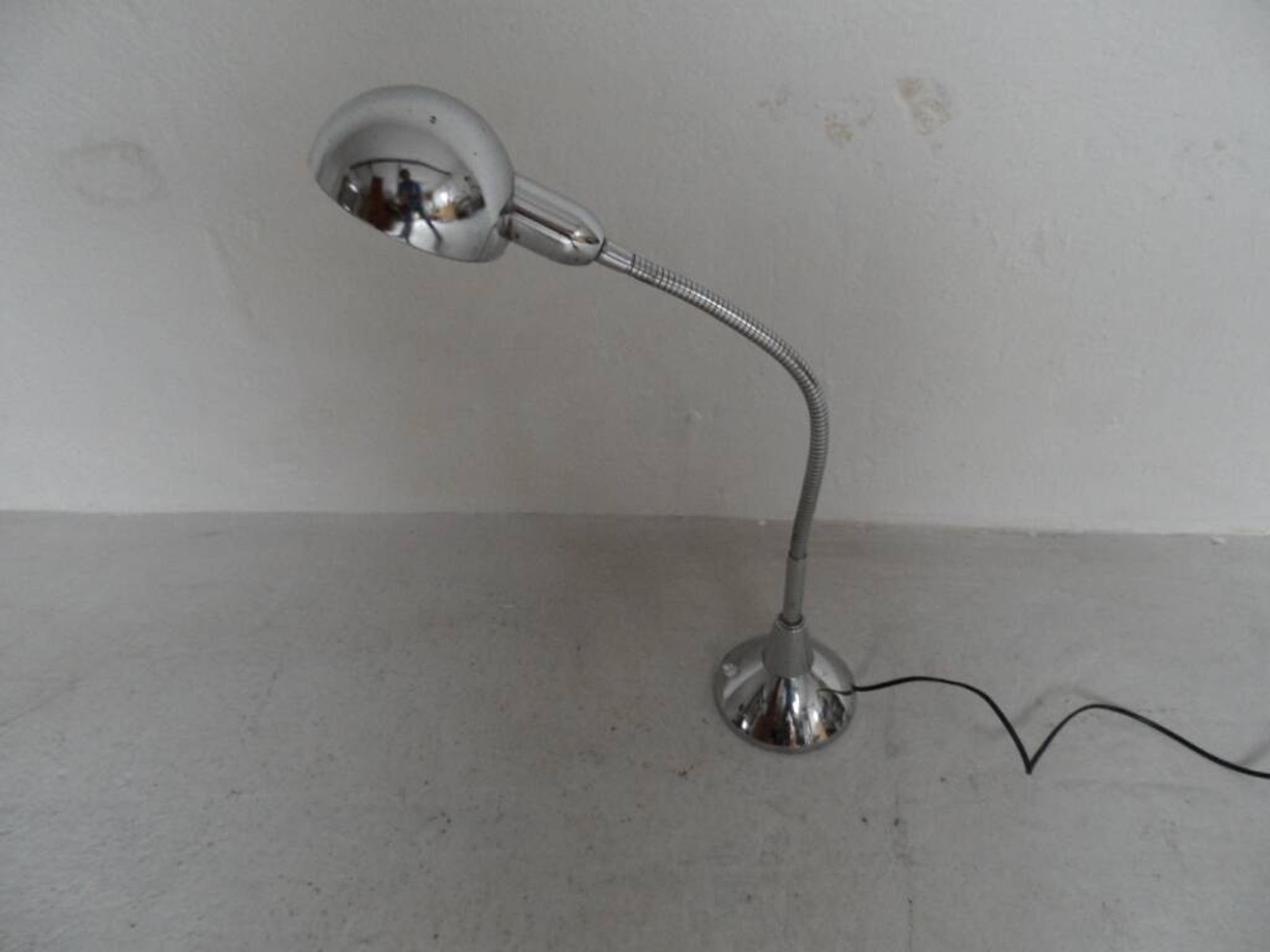Lampe de bureau vintage en métal chromé des années 60