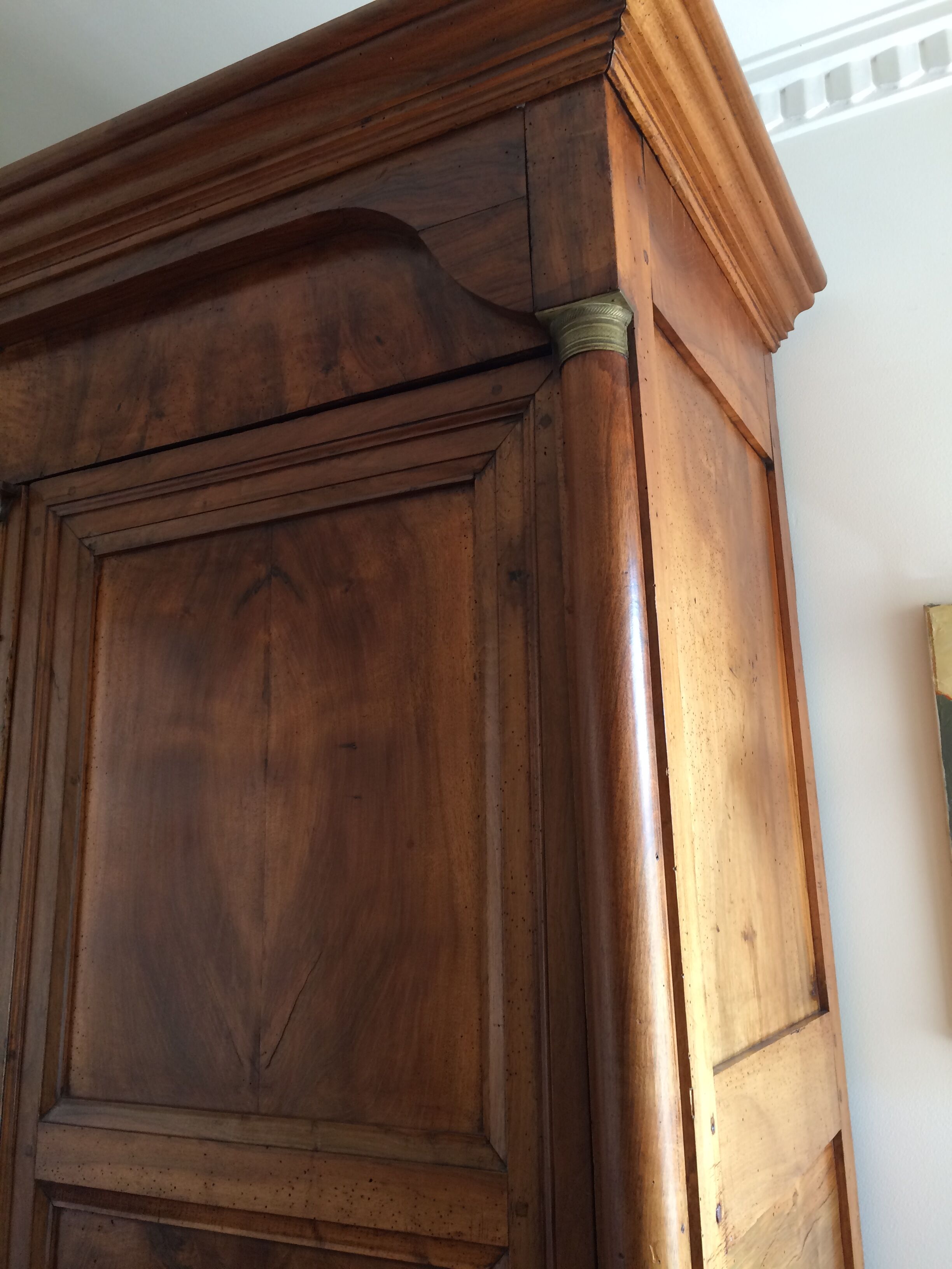 19th Cabinet in blond Walnut