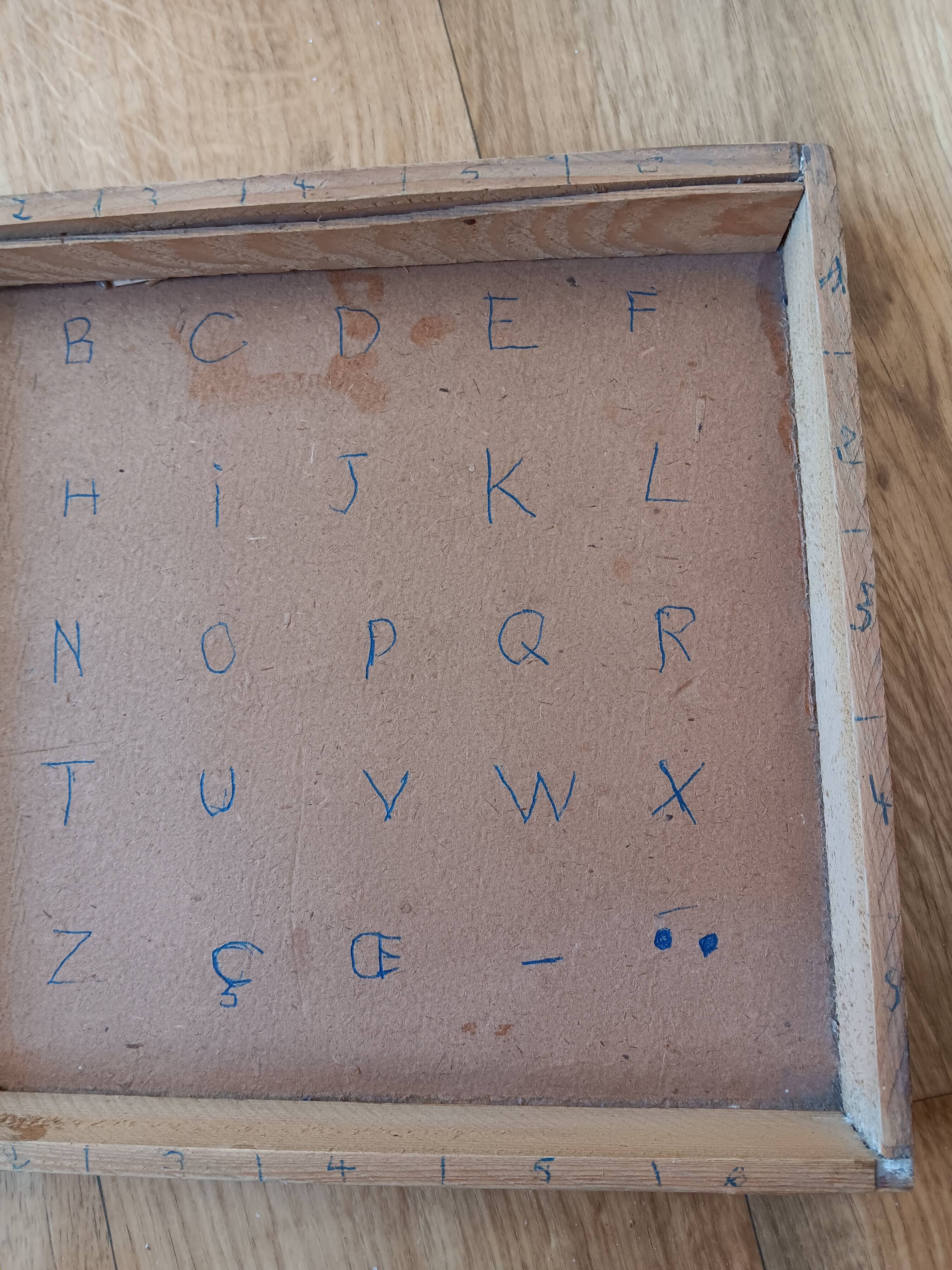 Instructional alphabetical cubes from the early 20th century.