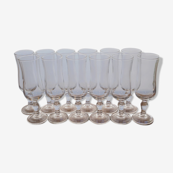 Series of 12 glass champagne flutes