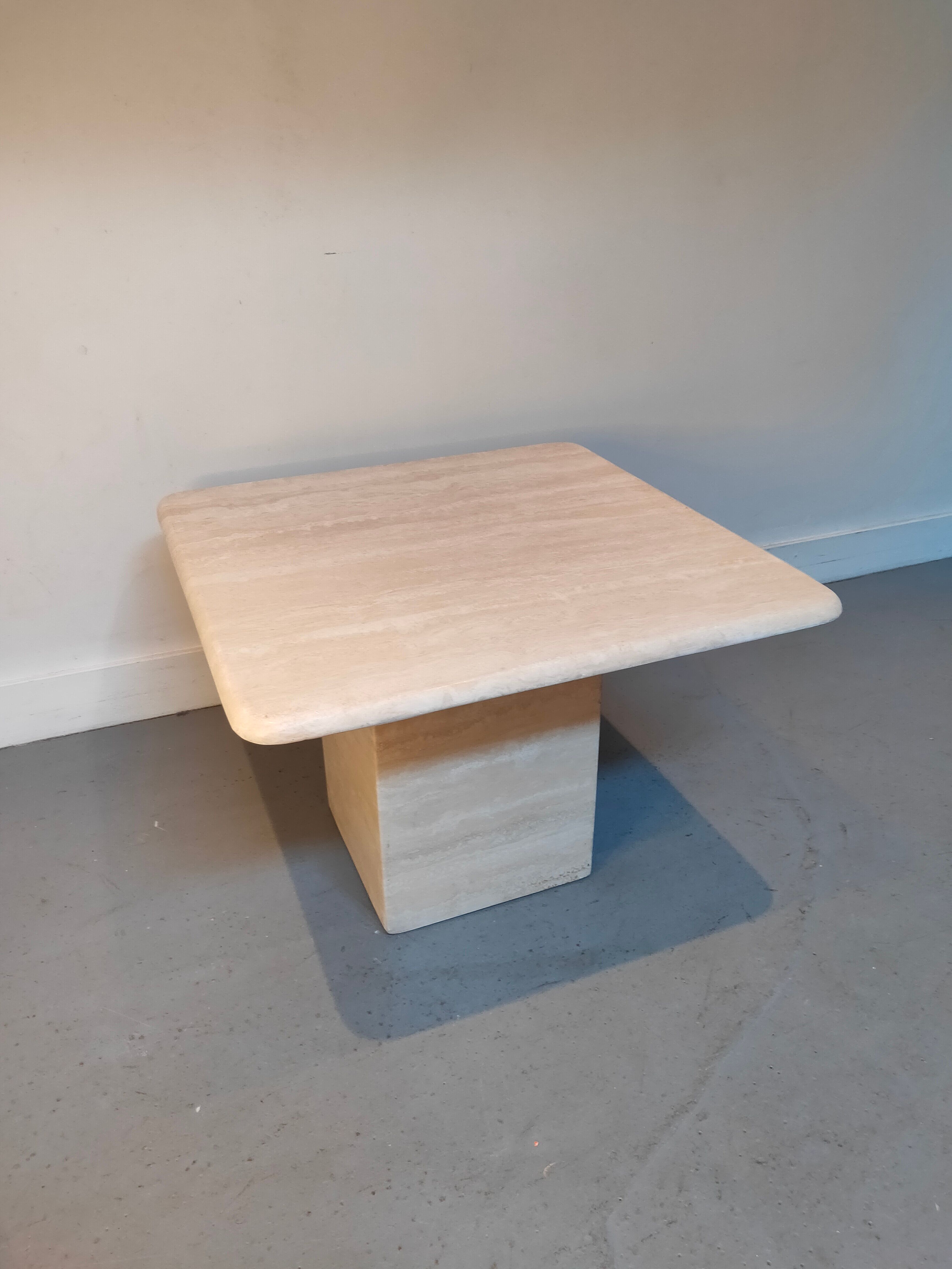 Square Italian coffee table in travertine 1970
